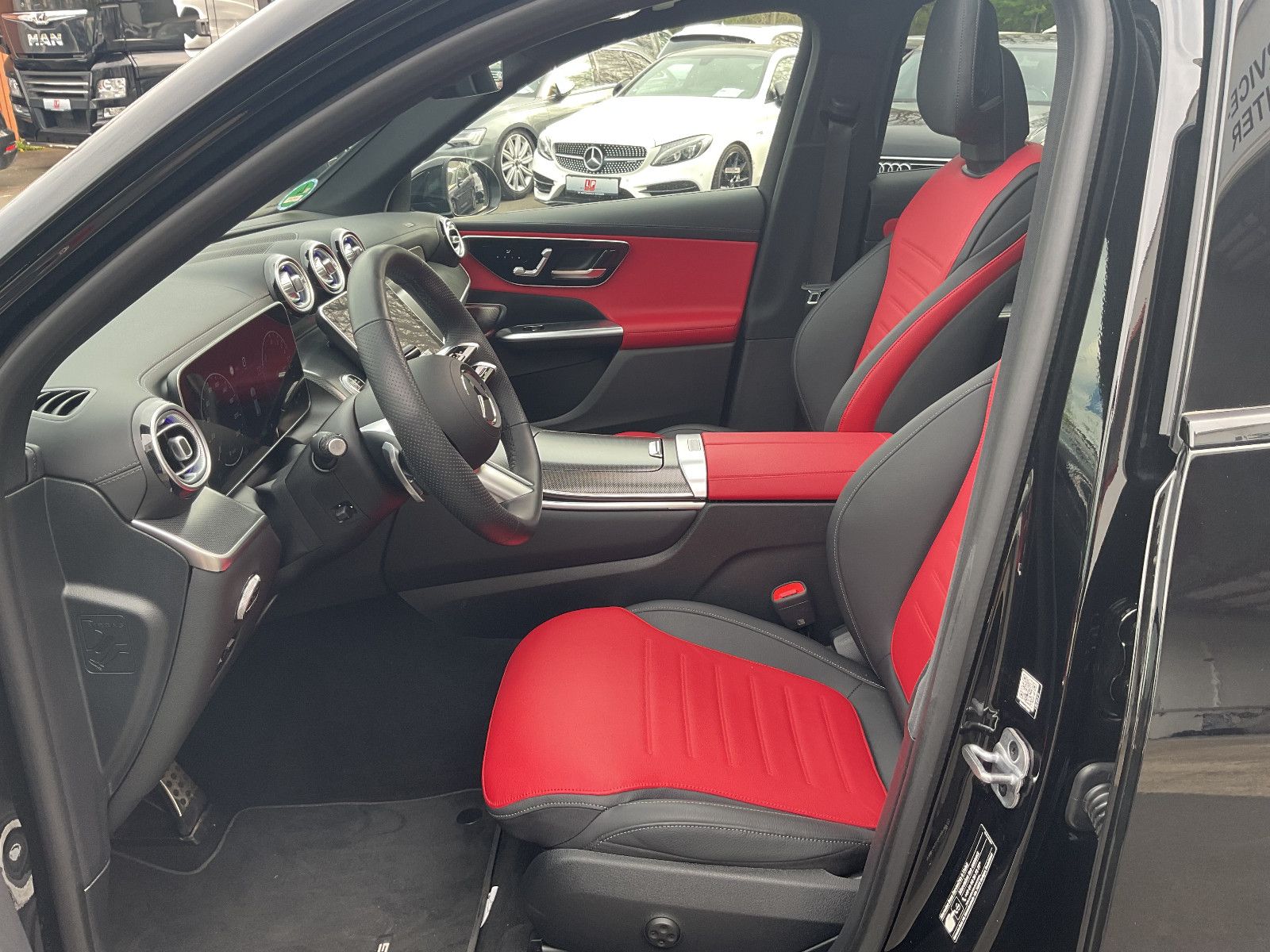 MERCEDES-BENZ e 4Matic AMG Hybrid-image-7