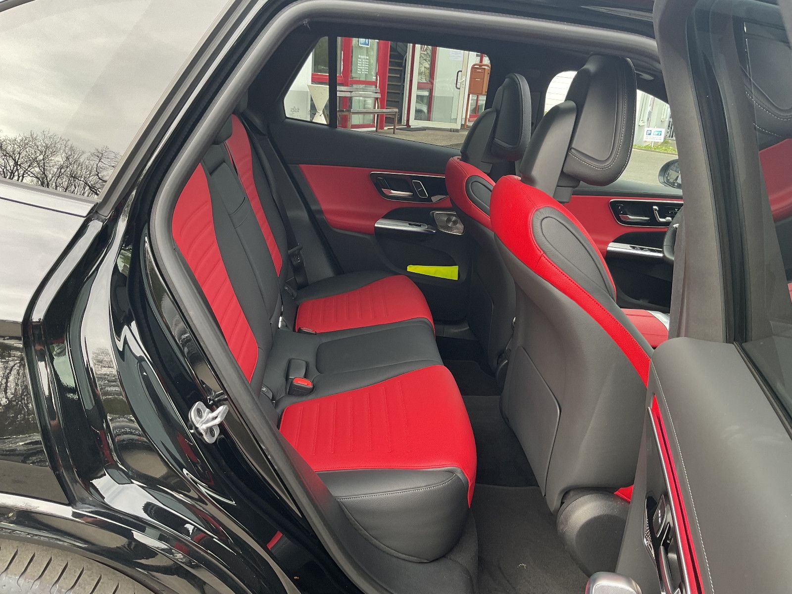 MERCEDES-BENZ e 4Matic AMG Hybrid-image-9