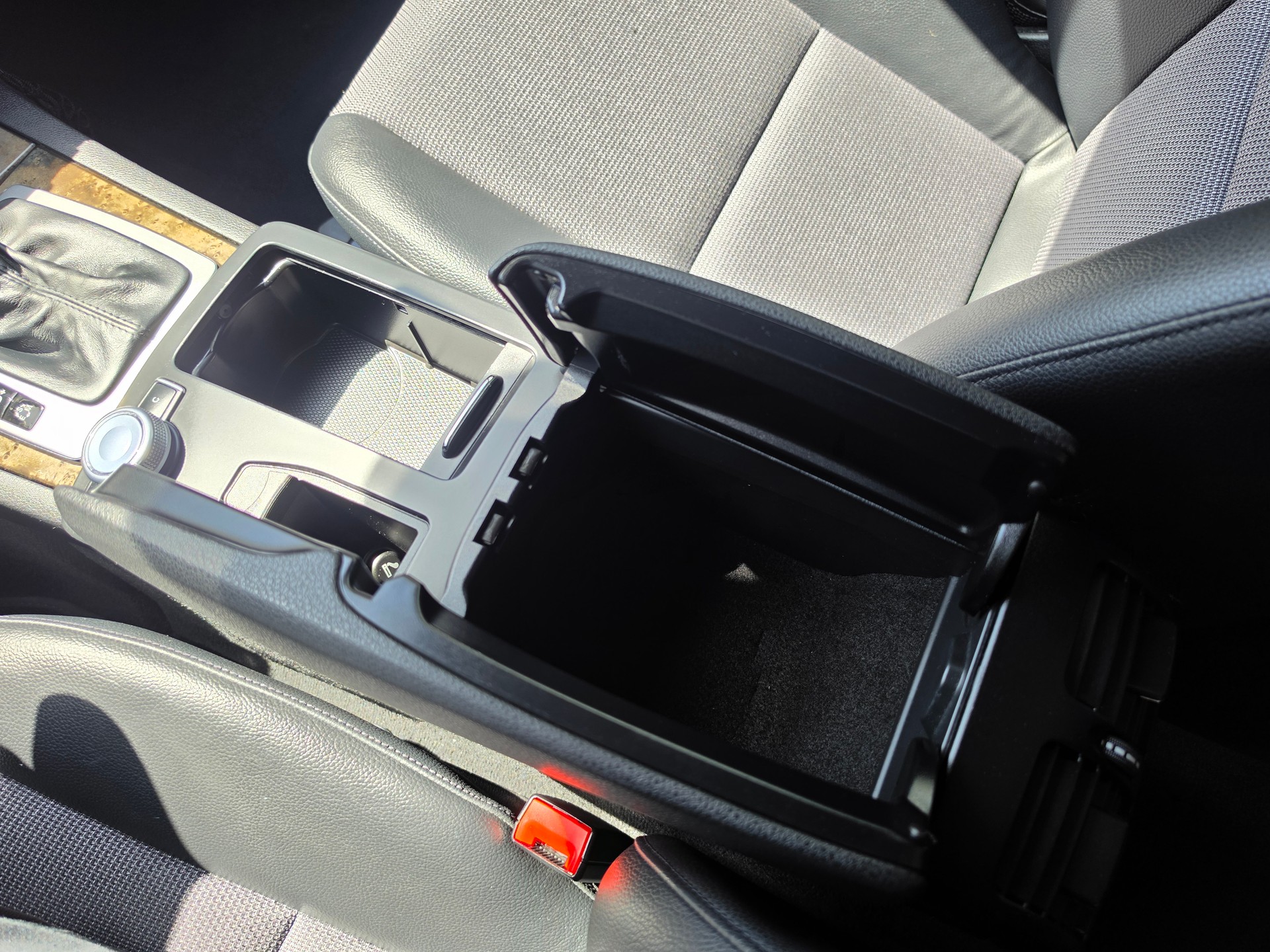 MERCEDES-BENZ C 180CGI BlueEfficiency-image-37