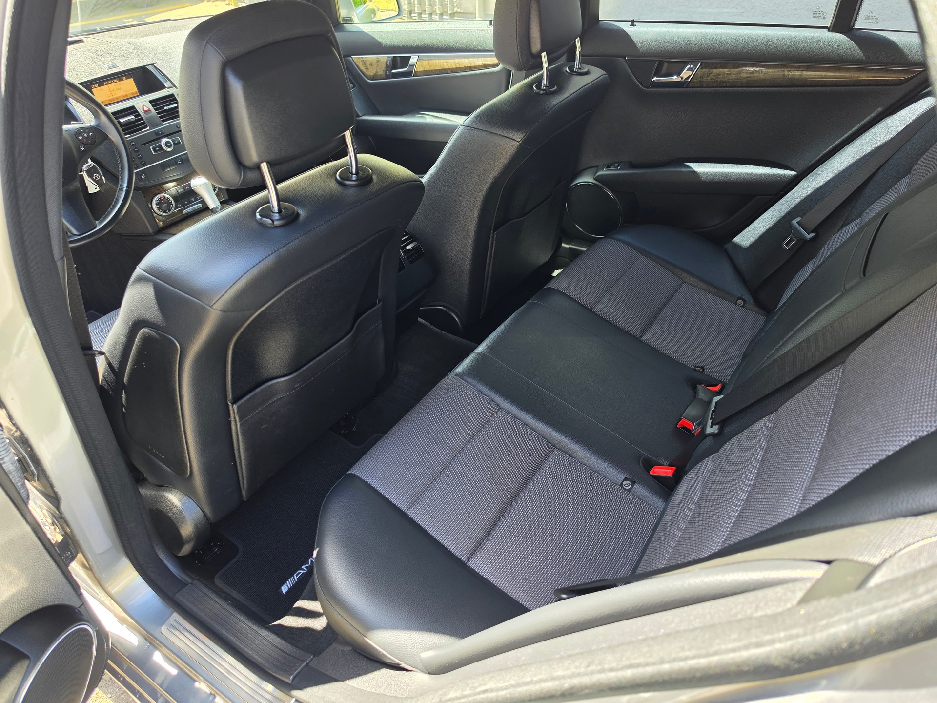 MERCEDES-BENZ C 180CGI BlueEfficiency-image-13