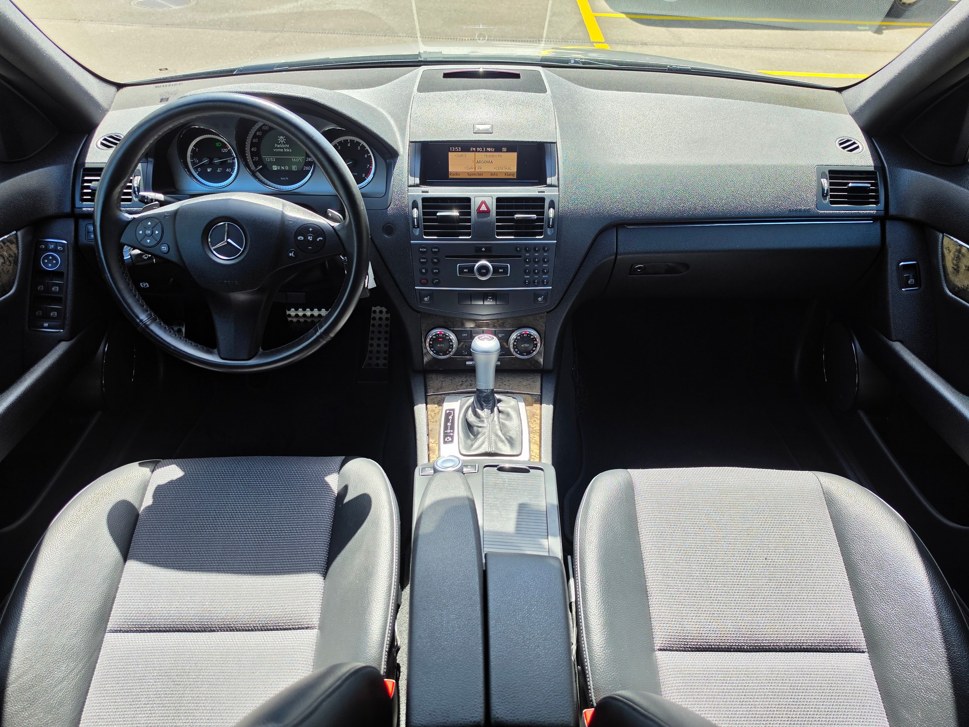 MERCEDES-BENZ C 180CGI BlueEfficiency-image-22