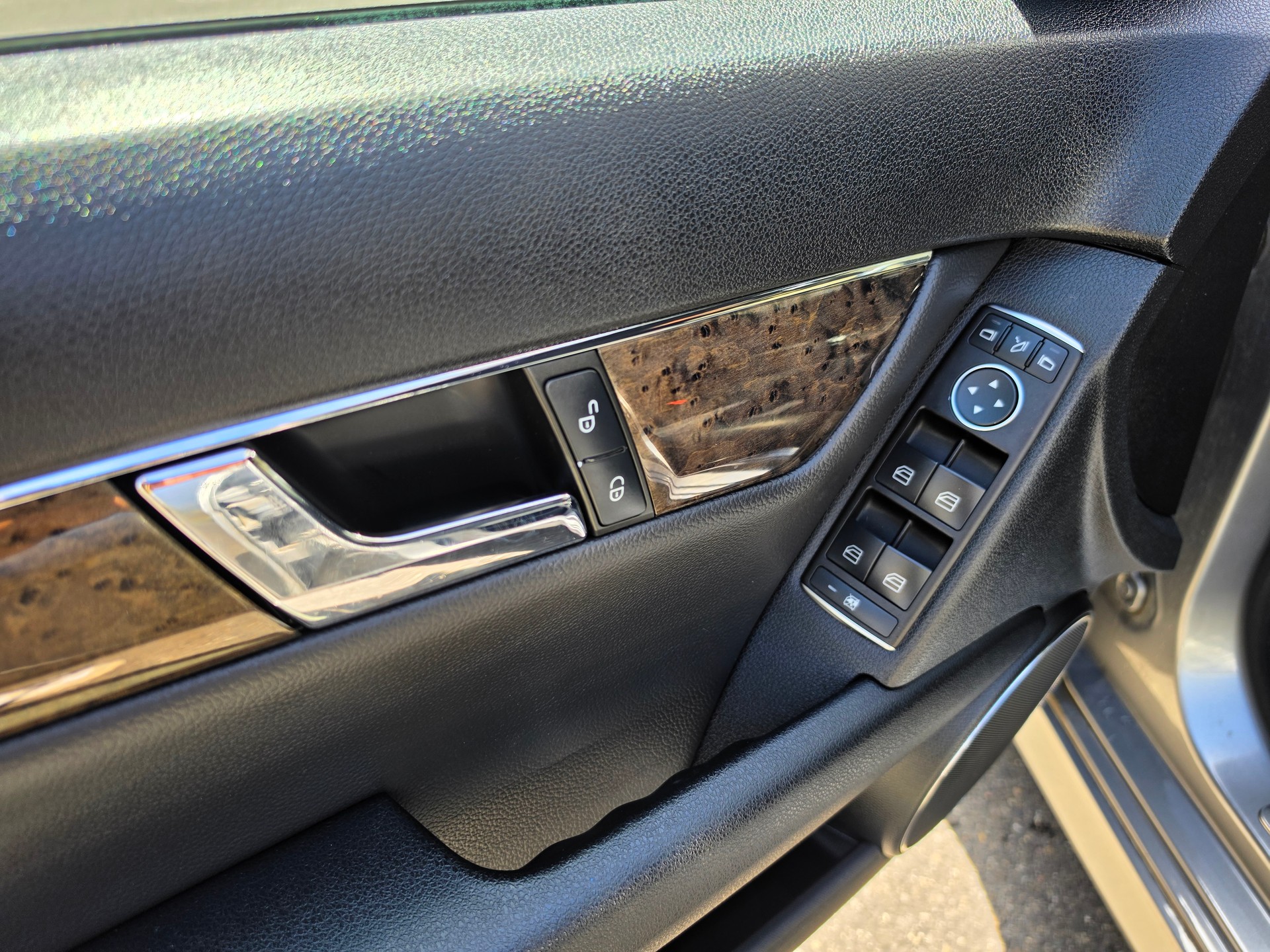 MERCEDES-BENZ C 180CGI BlueEfficiency-image-12