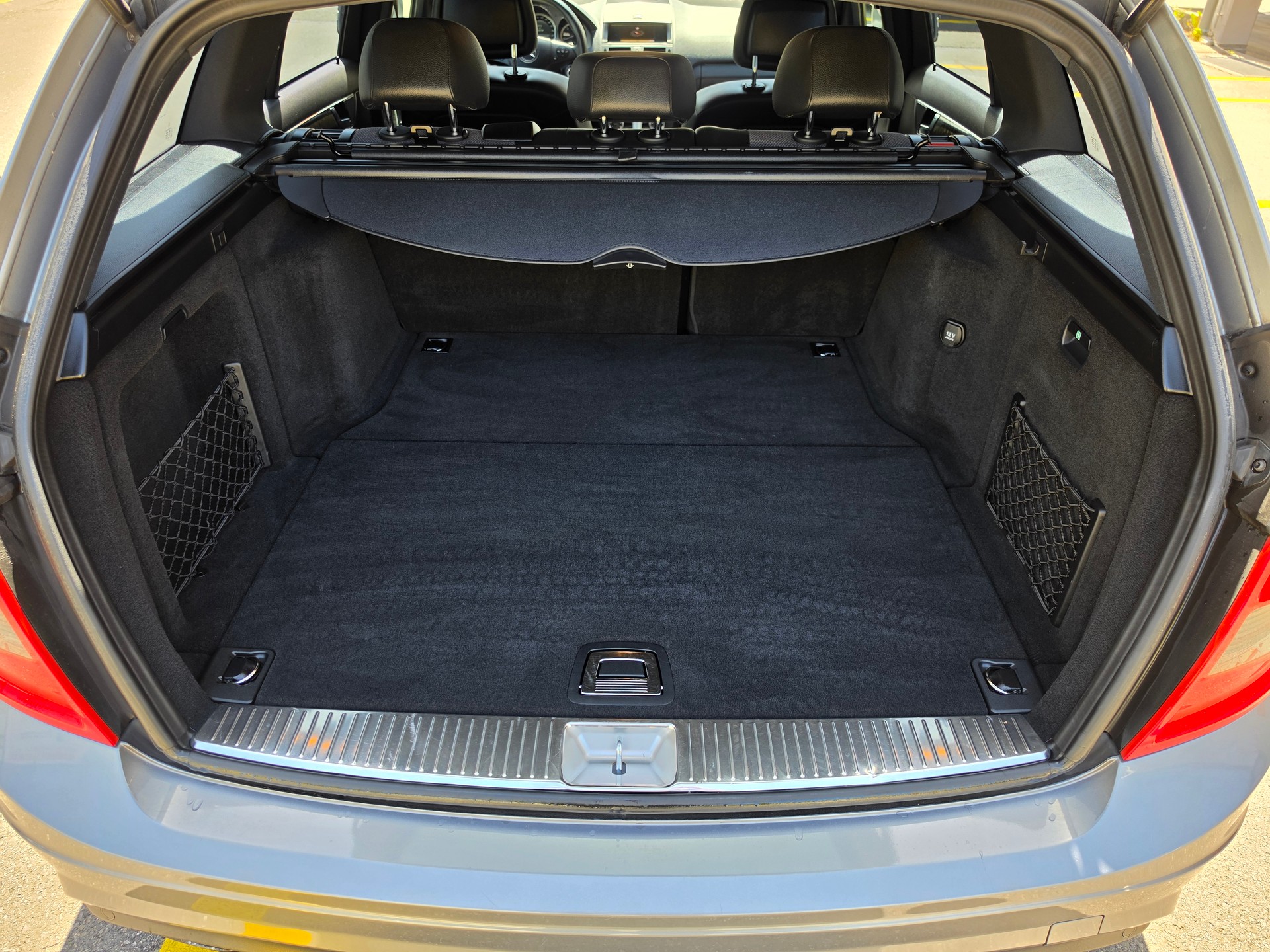 MERCEDES-BENZ C 180CGI BlueEfficiency-image-39