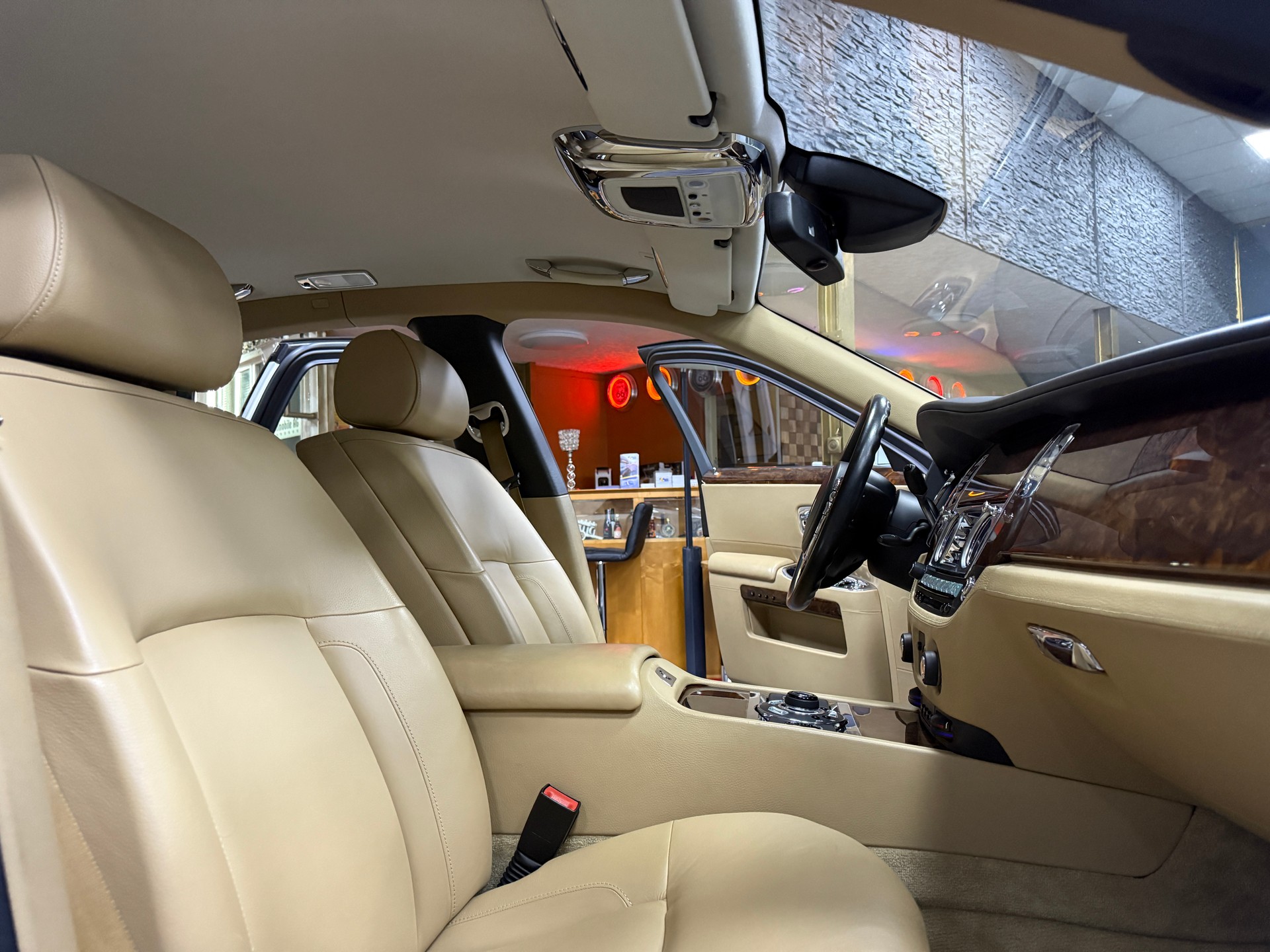 ROLLS-ROYCE Ghost 6.6 V12-image-8