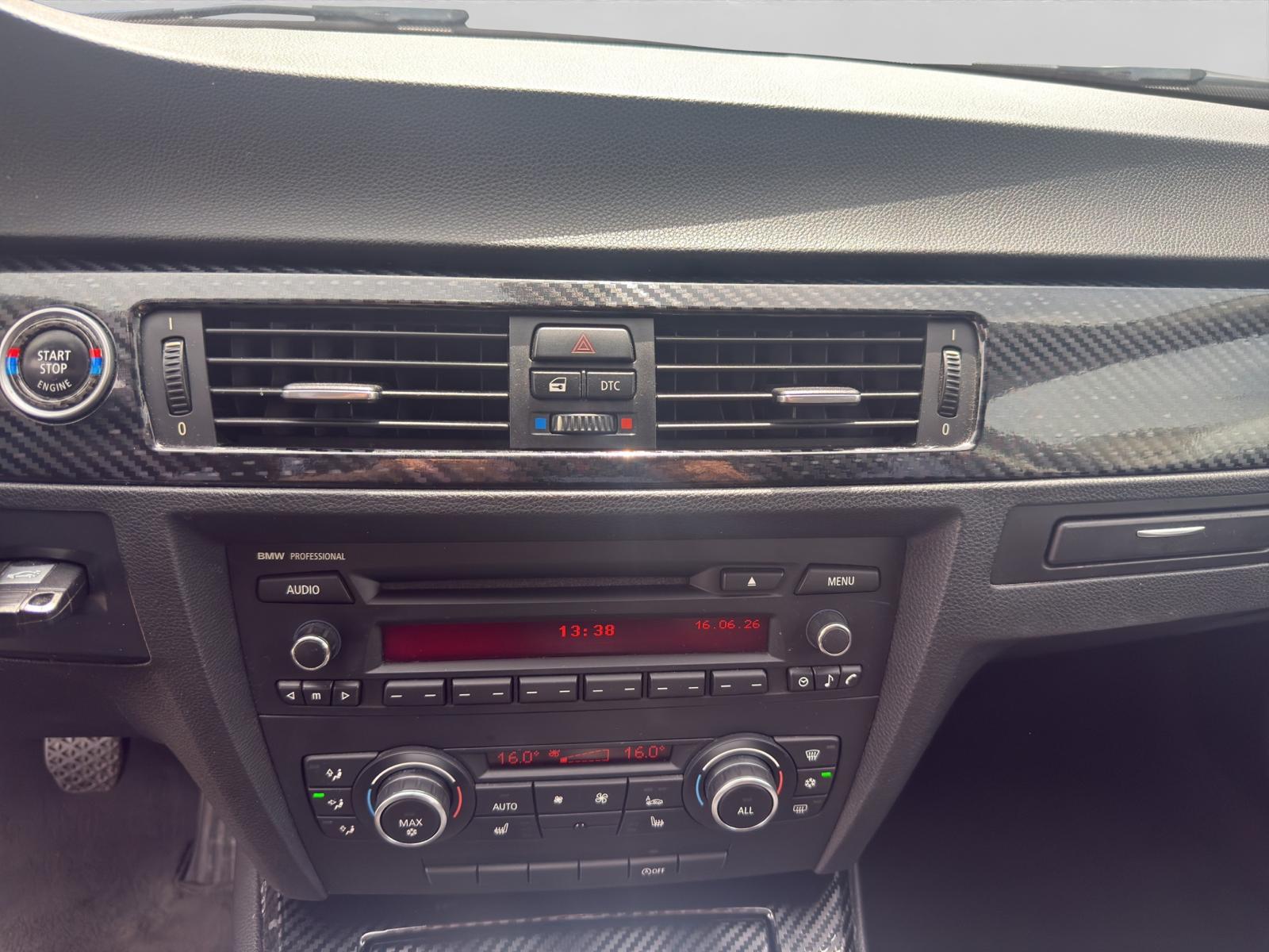 BMW 318i Access-image-11