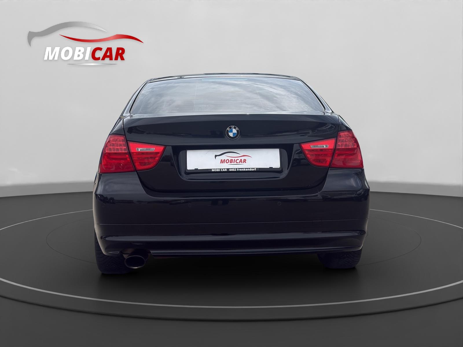 BMW 318i Access-image-3
