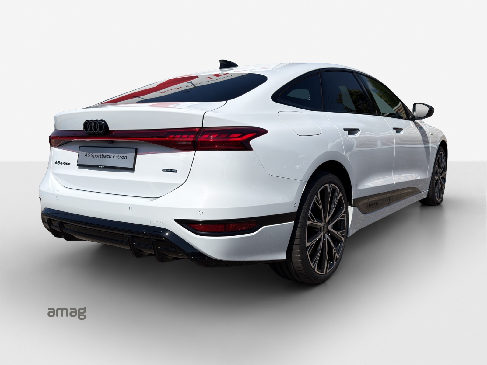 AUDI A6 Sportback e-tron quattro-image-4