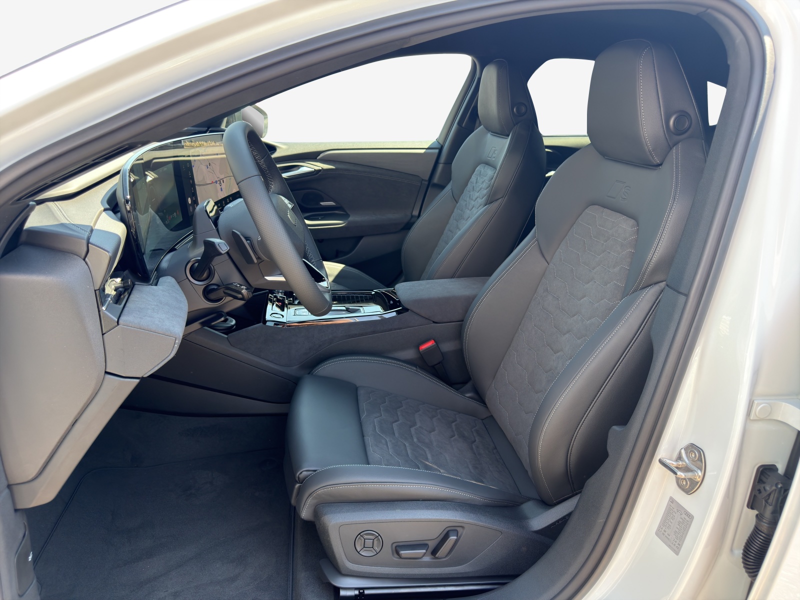 AUDI A6 Sportback e-tron quattro-image-7