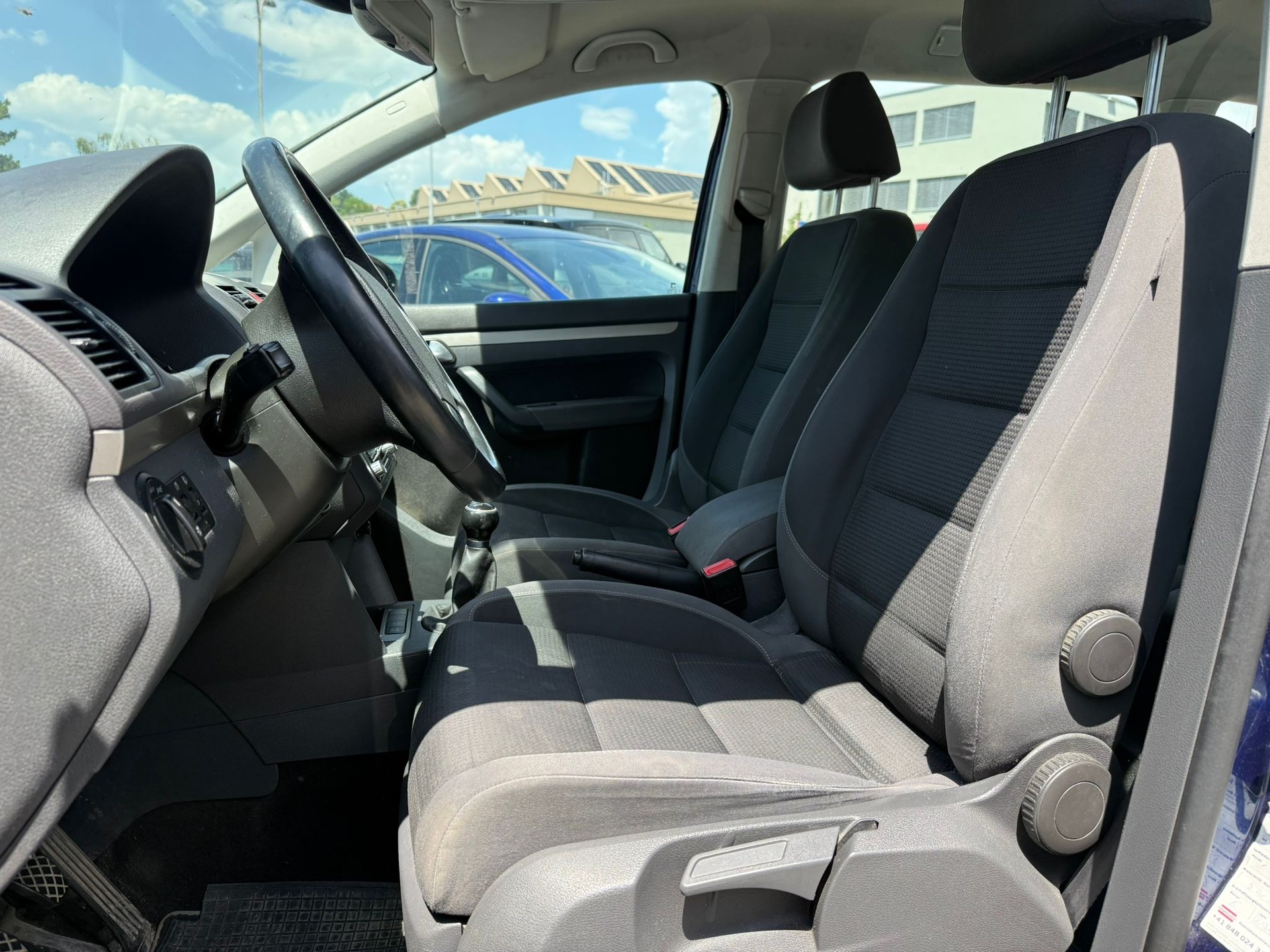 VW Touran 1.4 TSI Trendline-image-9