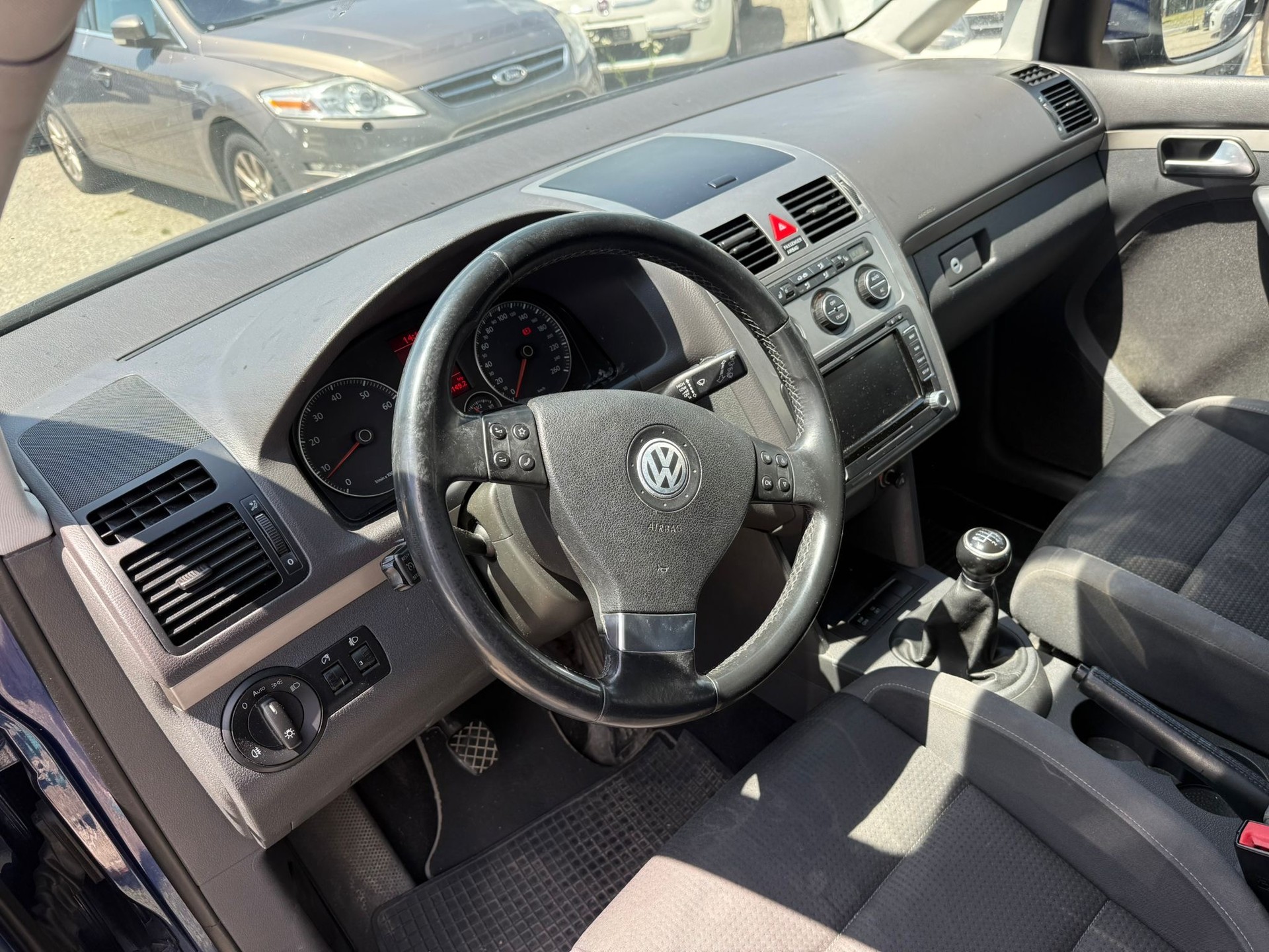 VW Touran 1.4 TSI Trendline-image-8