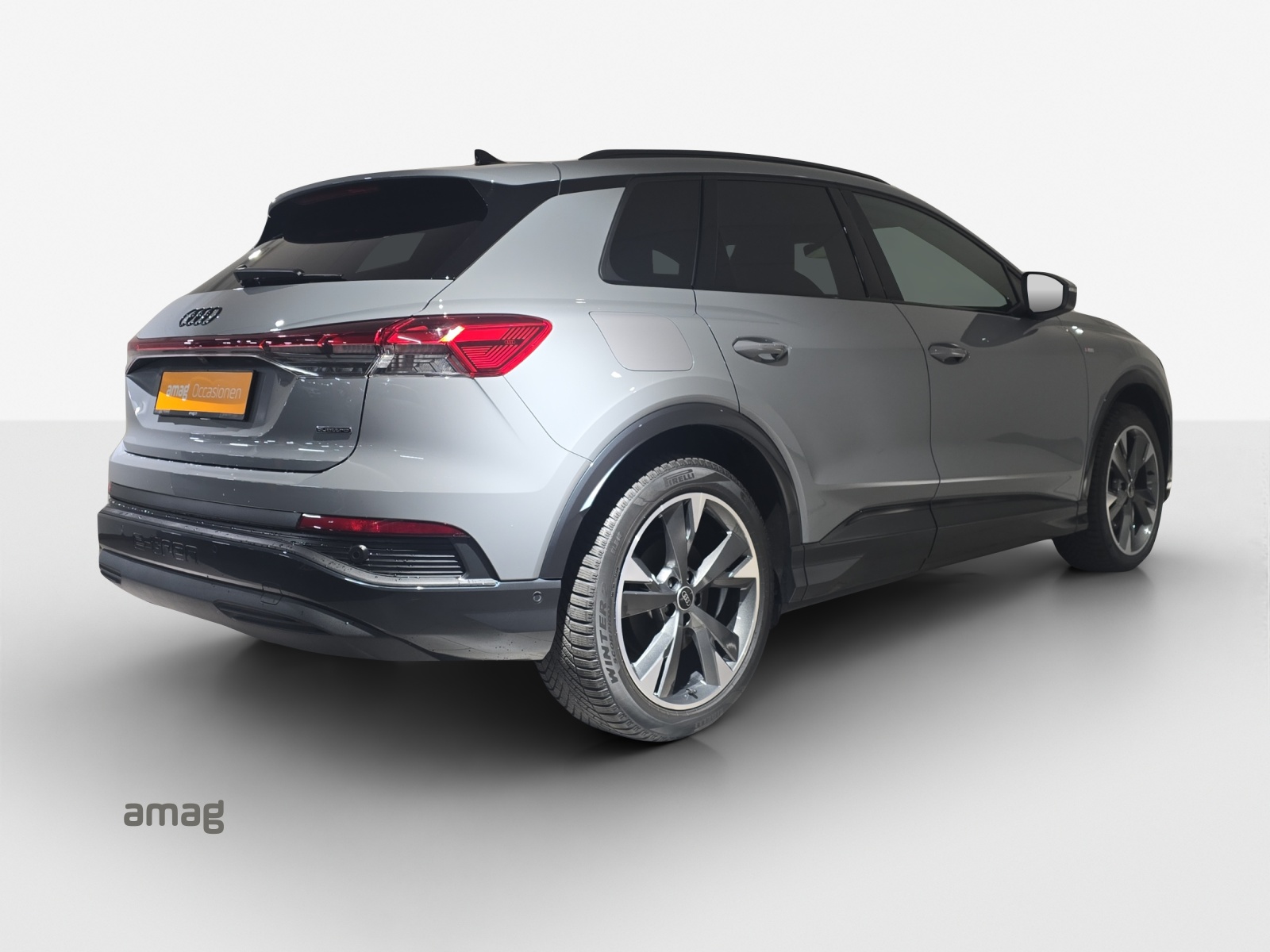 AUDI Q4 e-tron 45 Attraction quattro-image-4