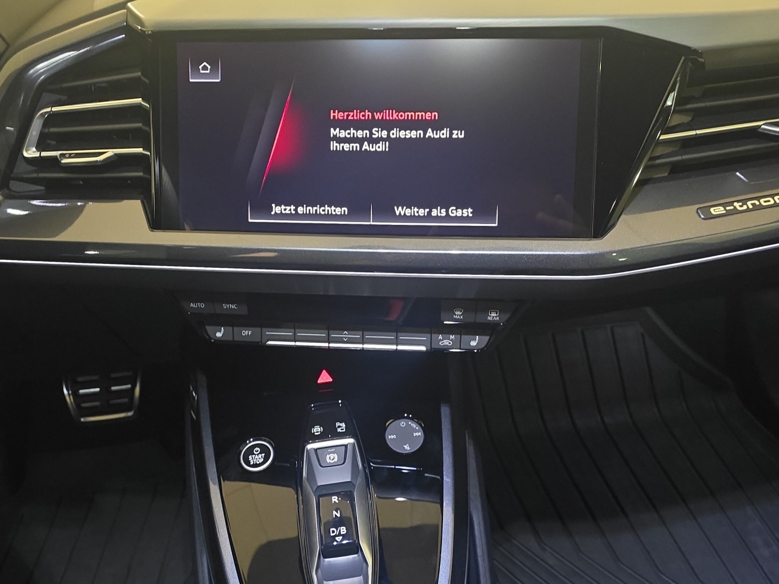 AUDI Q4 e-tron 45 Attraction quattro-image-10