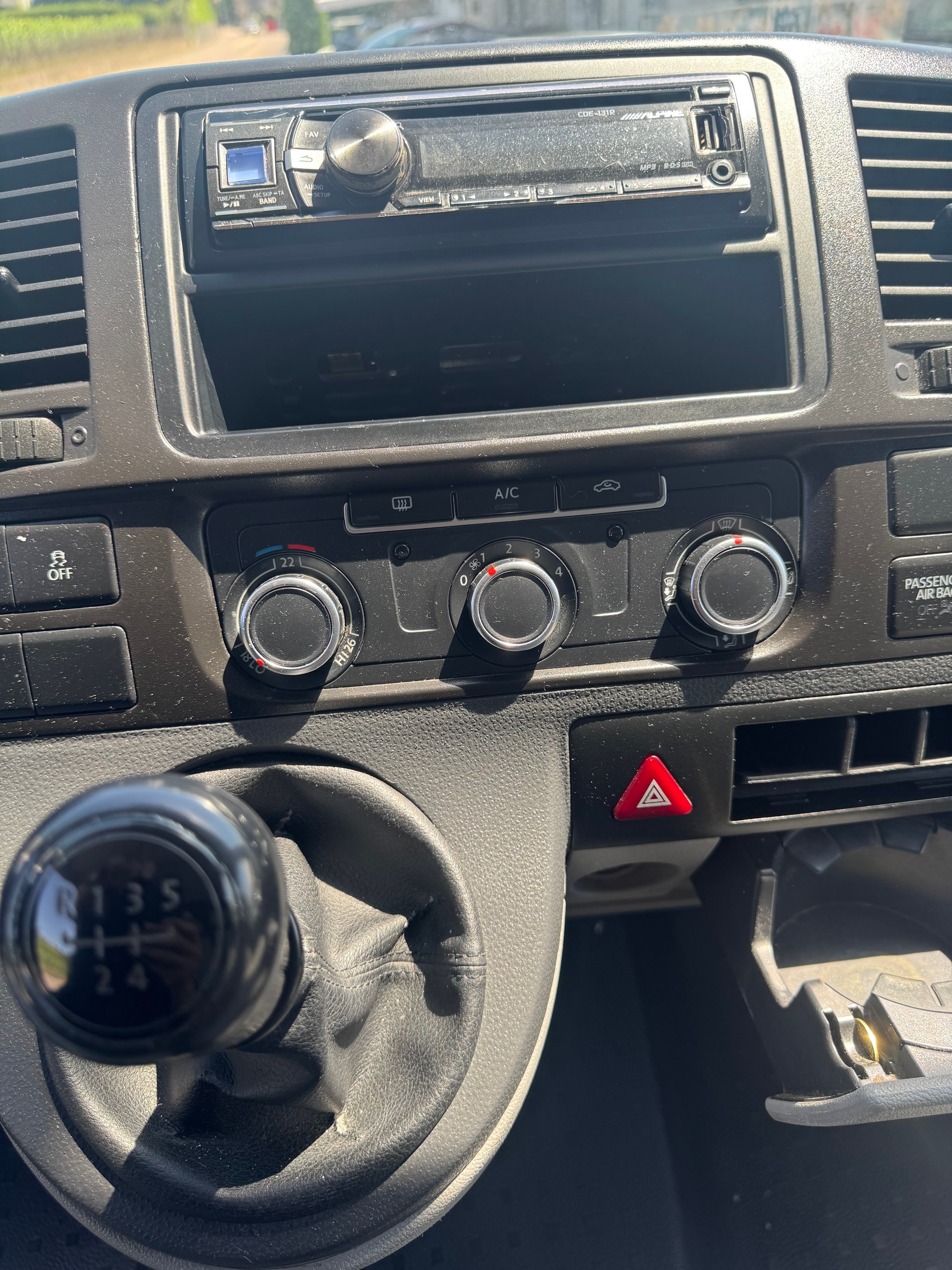 VW T5 2.0 TDI-image-7