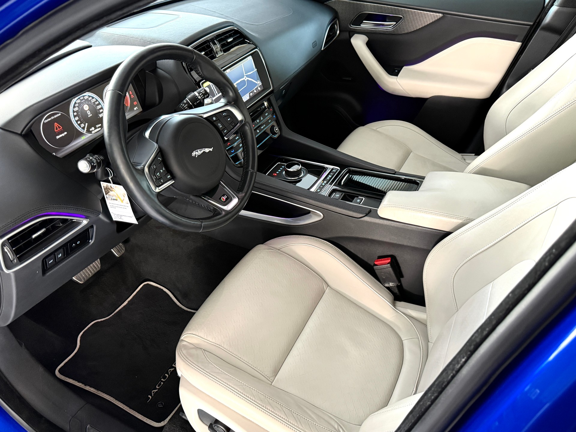JAGUAR F-Pace 3.0 V6 S AWD Automatik ***1. Hand CH-Fz.***Panoramadach***Sonderlackierung***NP. Fr. 109'900.-***-image-9
