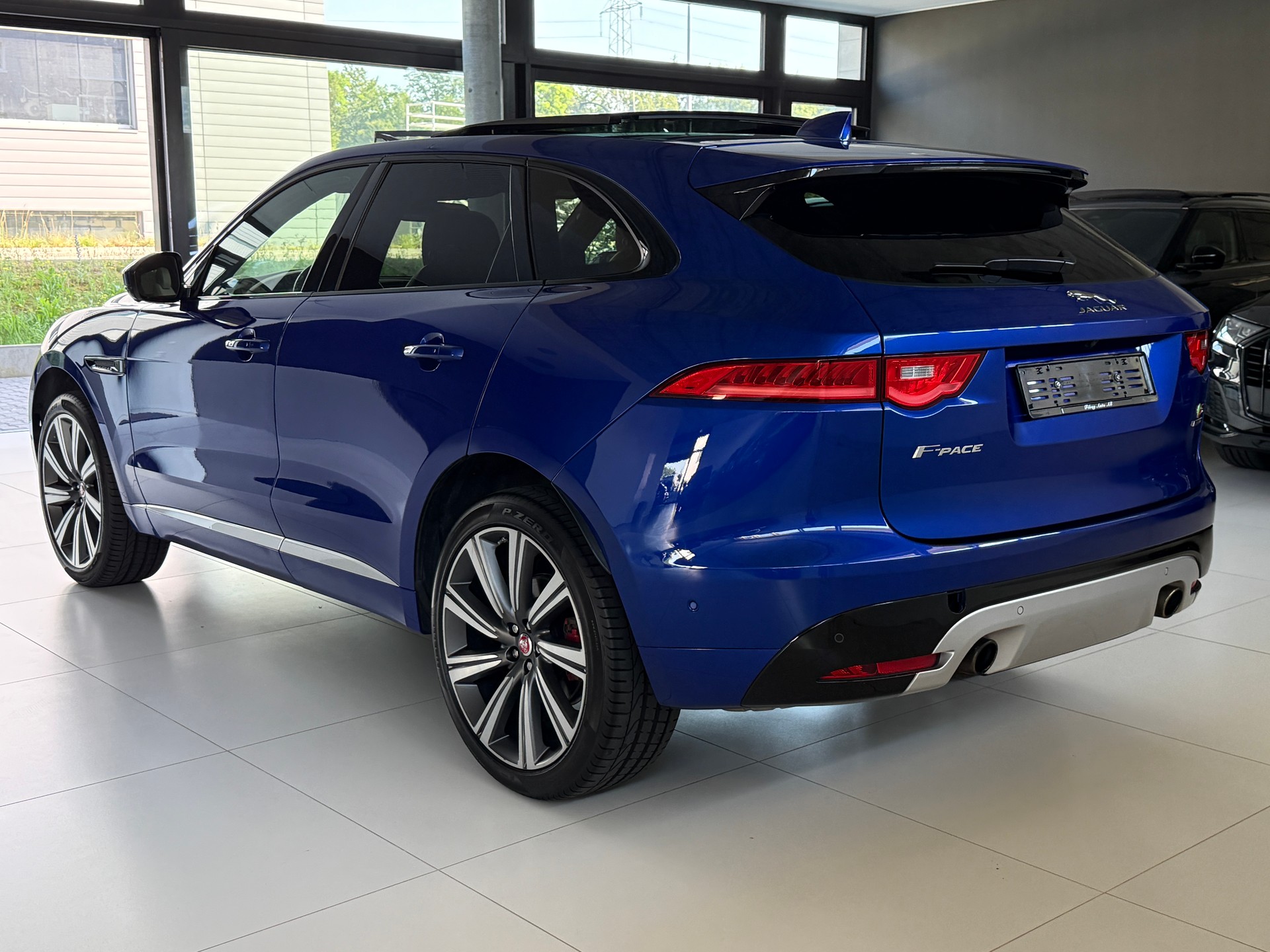 JAGUAR F-Pace 3.0 V6 S AWD Automatik ***1. Hand CH-Fz.***Panoramadach***Sonderlackierung***NP. Fr. 109'900.-***-image-38