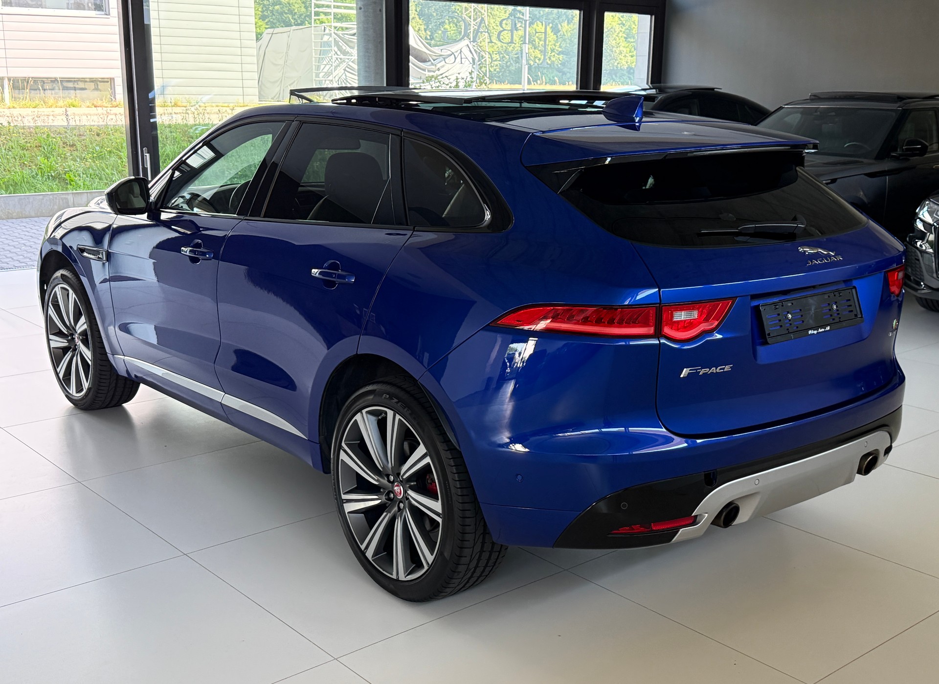 JAGUAR F-Pace 3.0 V6 S AWD Automatik ***1. Hand CH-Fz.***Panoramadach***Sonderlackierung***NP. Fr. 109'900.-***-image-39