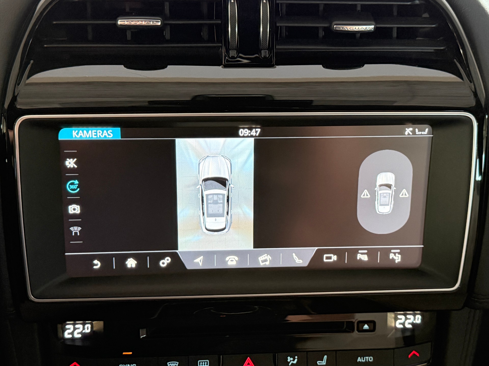 JAGUAR F-Pace 3.0 V6 S AWD Automatik ***1. Hand CH-Fz.***Panoramadach***Sonderlackierung***NP. Fr. 109'900.-***-image-31
