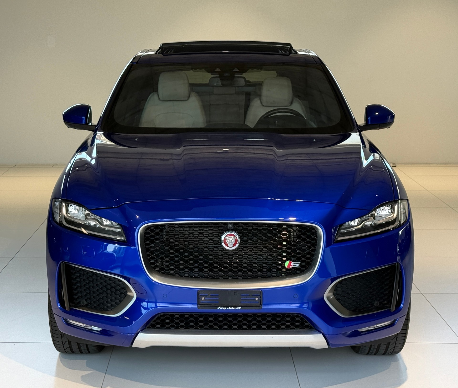 JAGUAR F-Pace 3.0 V6 S AWD Automatik ***1. Hand CH-Fz.***Panoramadach***Sonderlackierung***NP. Fr. 109'900.-***-image-1