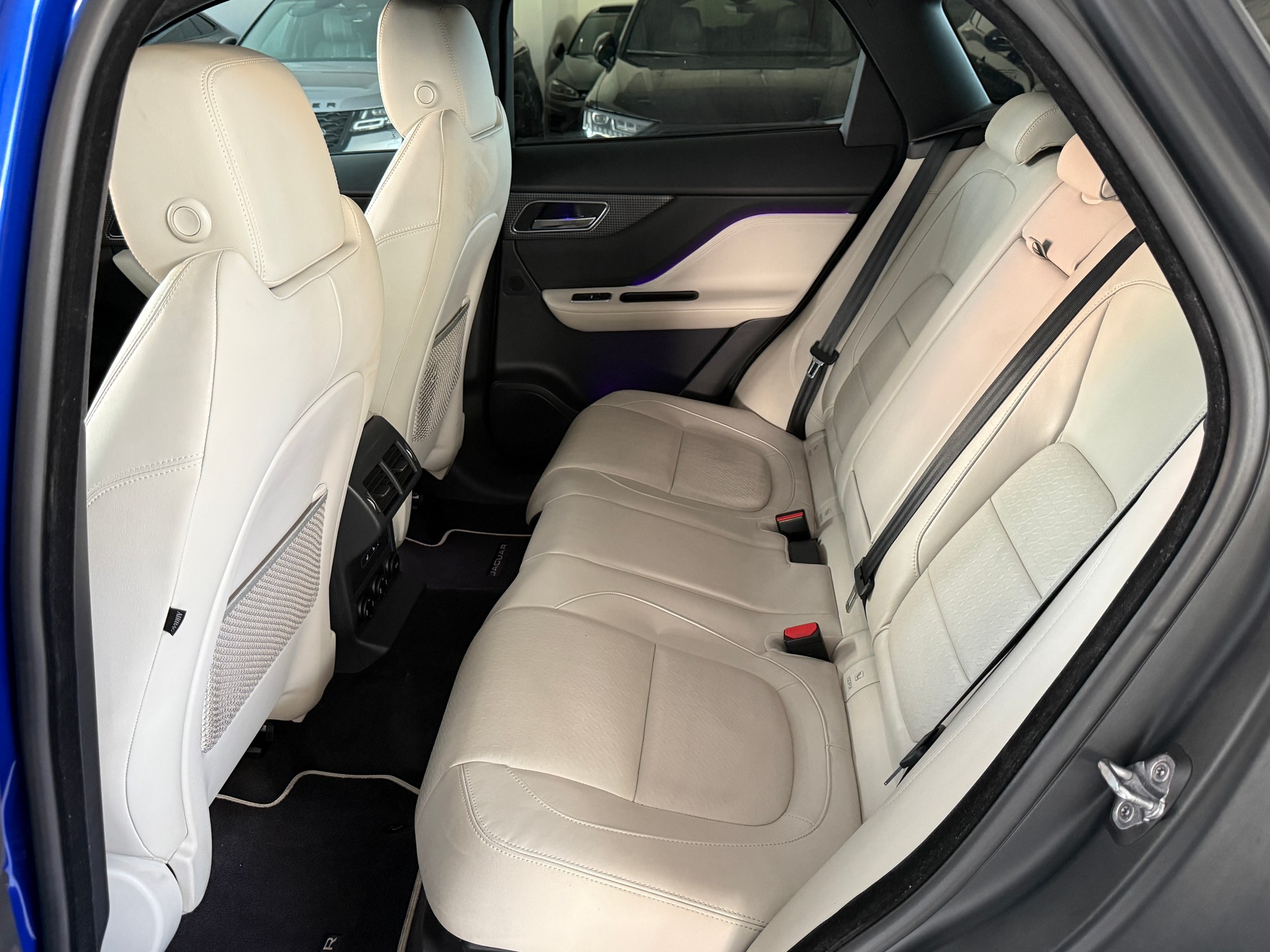 JAGUAR F-Pace 3.0 V6 S AWD Automatik ***1. Hand CH-Fz.***Panoramadach***Sonderlackierung***NP. Fr. 109'900.-***-image-35