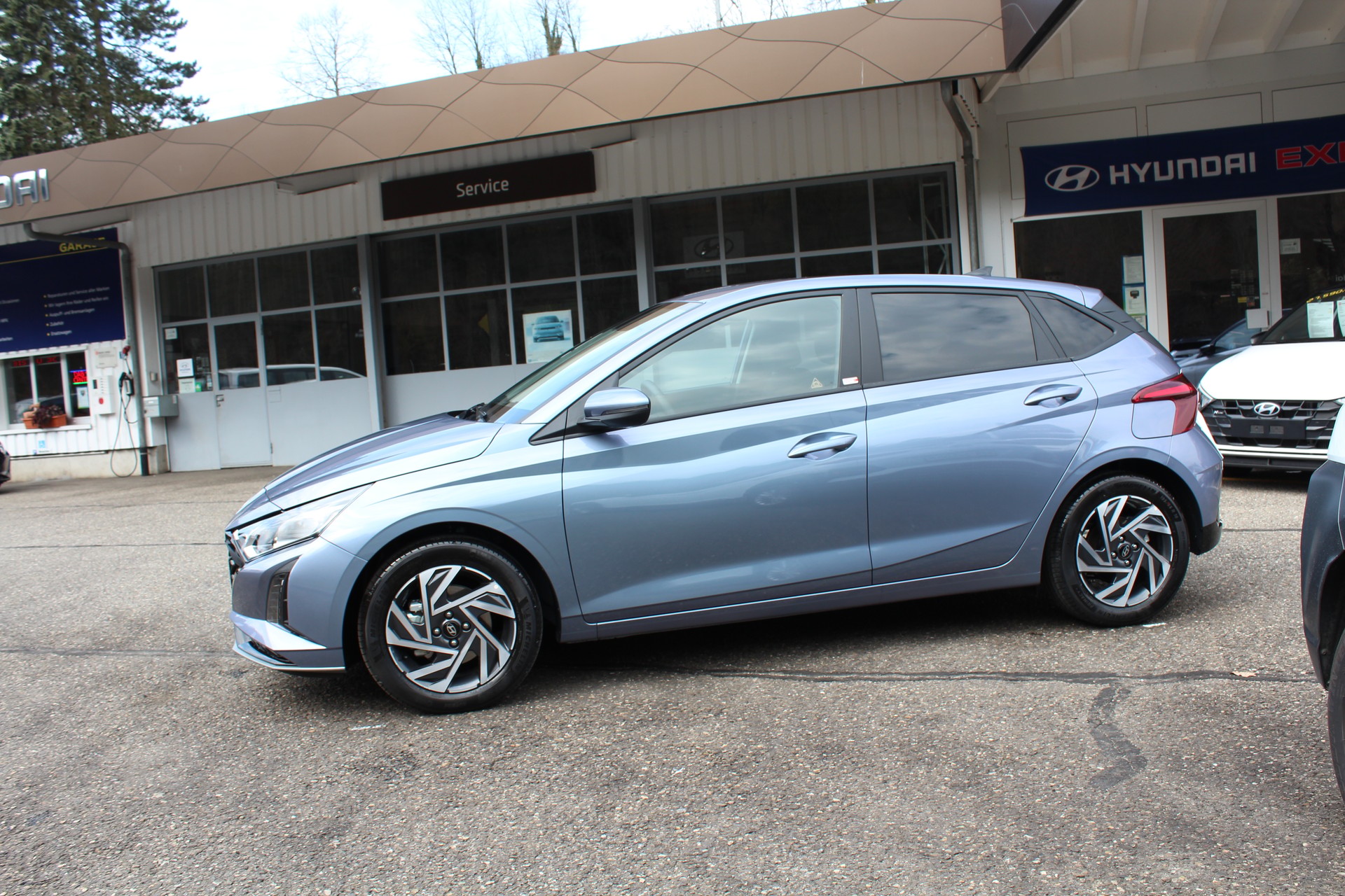HYUNDAI i20 1.0 T-GDi Amplia DCT-image-1
