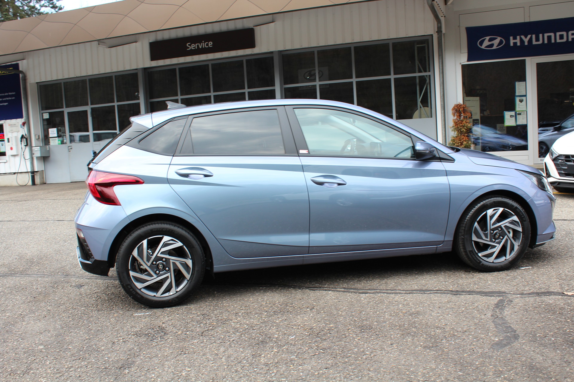 HYUNDAI i20 1.0 T-GDi Amplia DCT-image-3