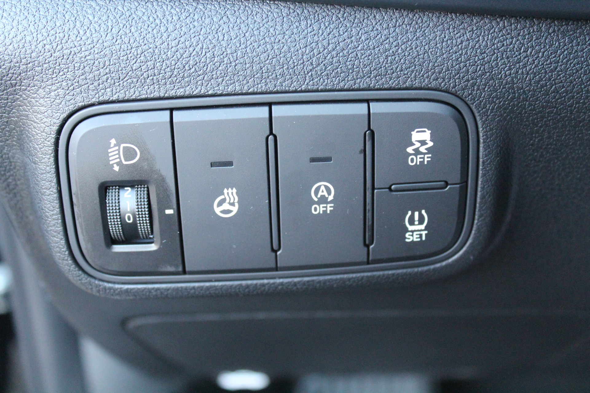 HYUNDAI i20 1.0 T-GDi Amplia DCT-image-17