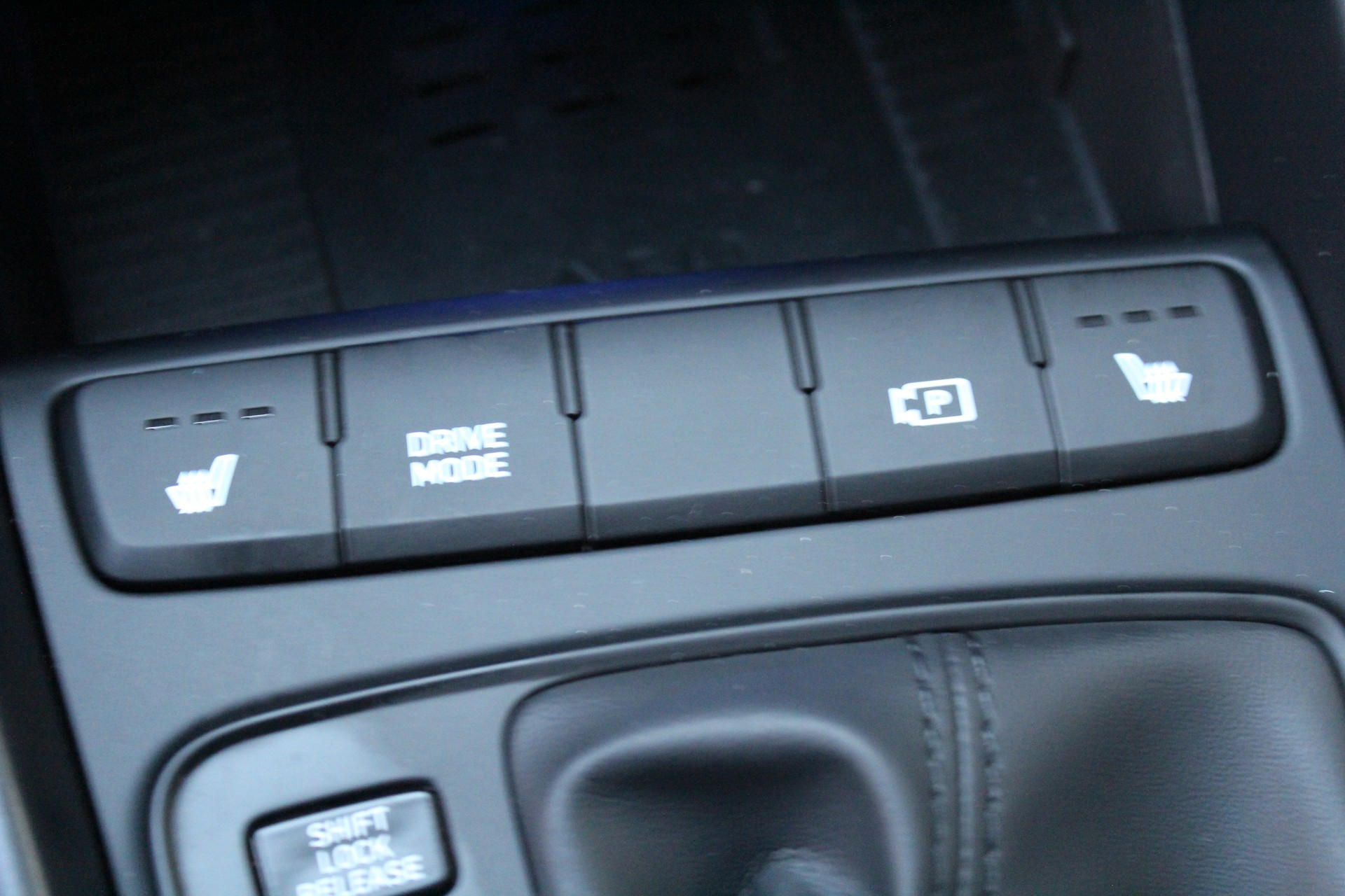HYUNDAI i20 1.0 T-GDi Amplia DCT-image-16