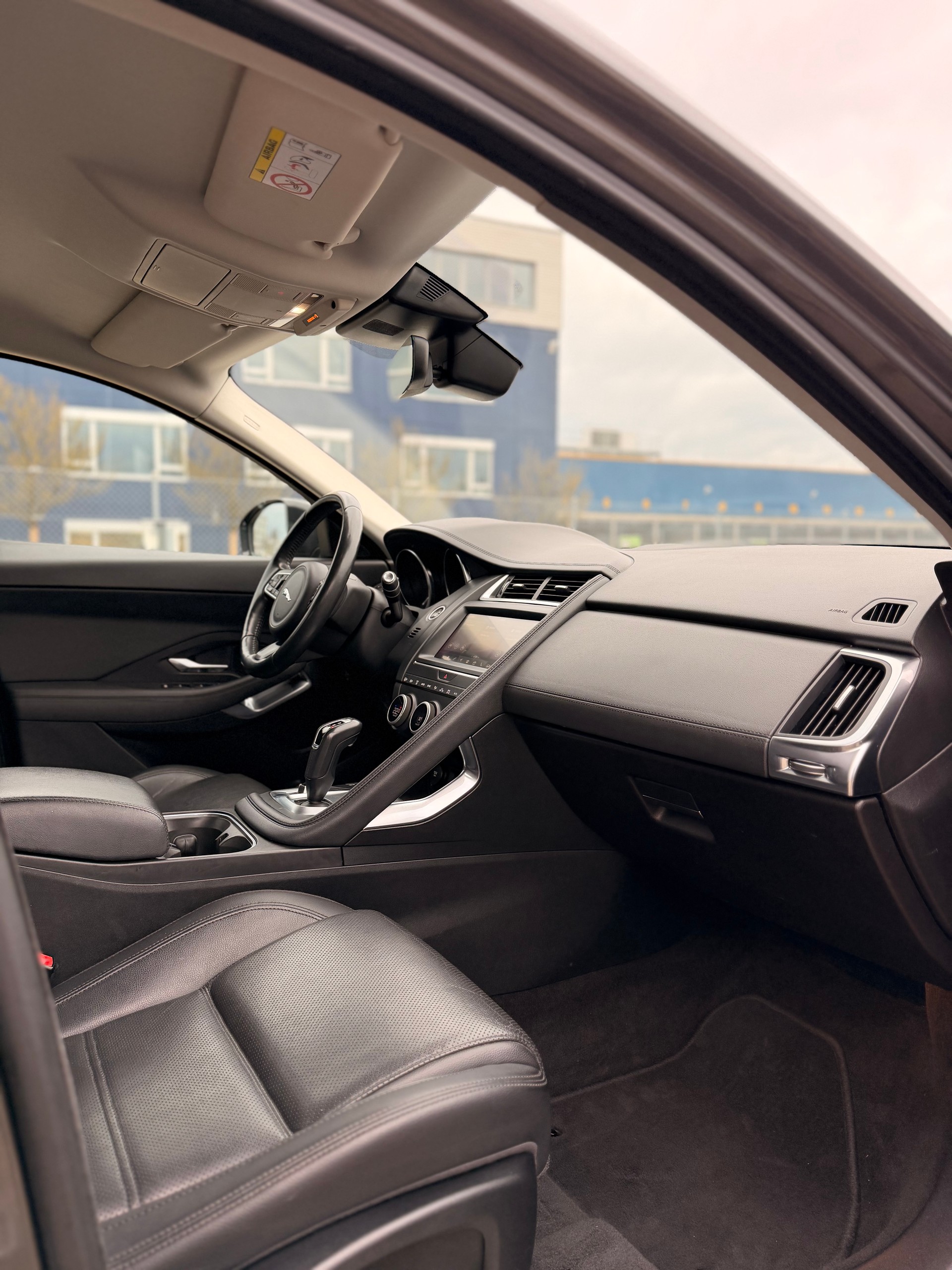 JAGUAR E-Pace 2.0d D150 S AWD Automatik-image-20