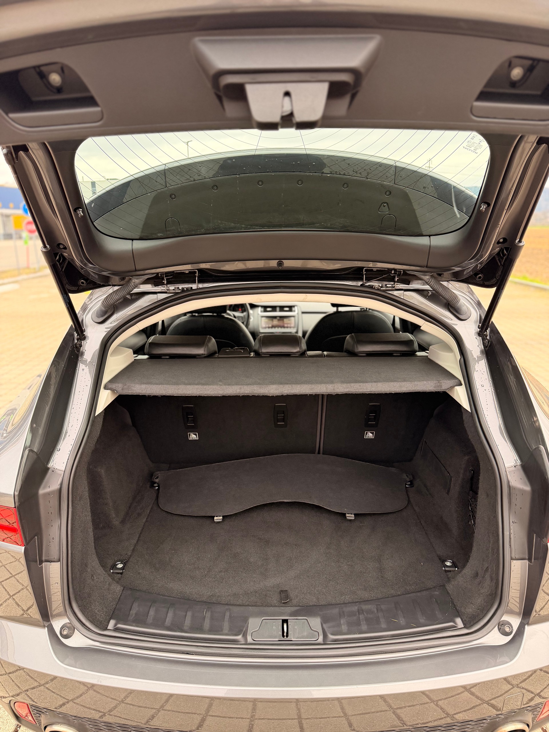 JAGUAR E-Pace 2.0d D150 S AWD Automatik-image-26