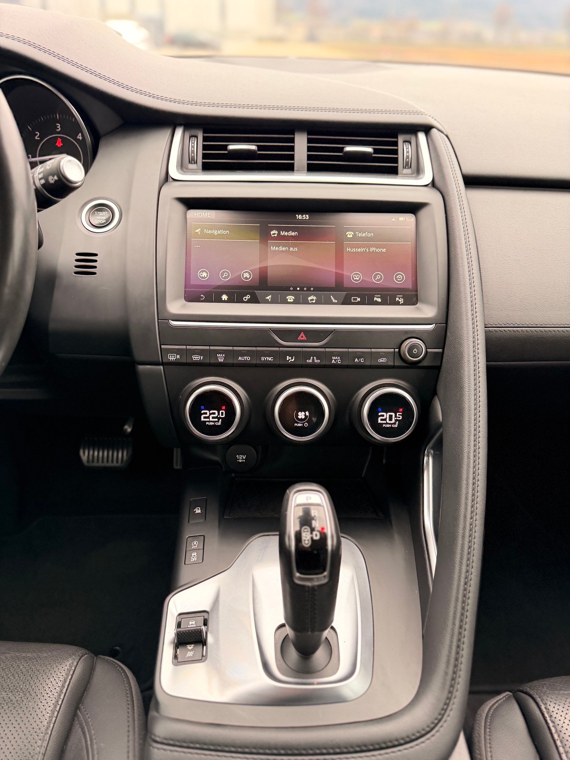 JAGUAR E-Pace 2.0d D150 S AWD Automatik-image-17