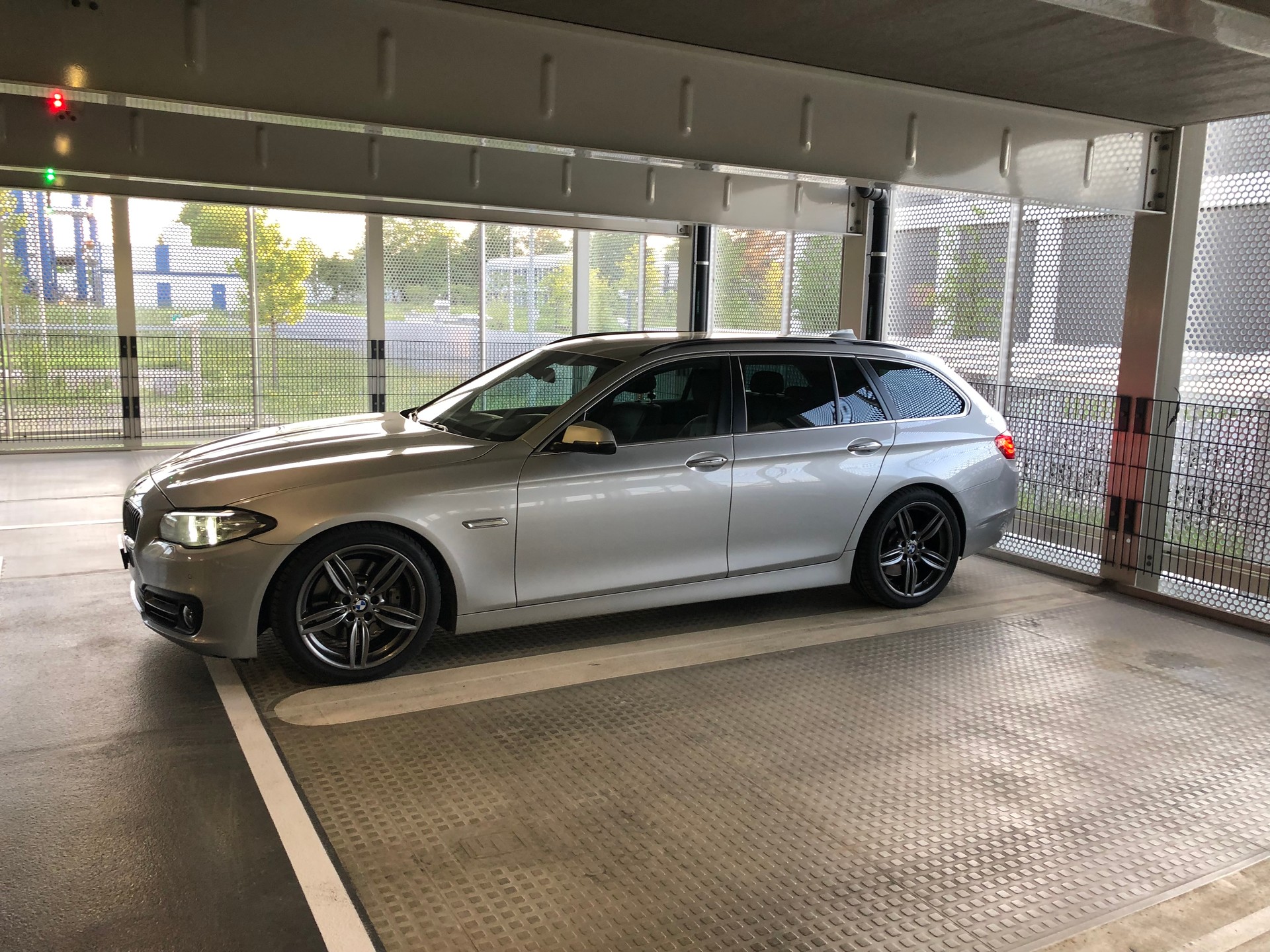 BMW 530d-image-1
