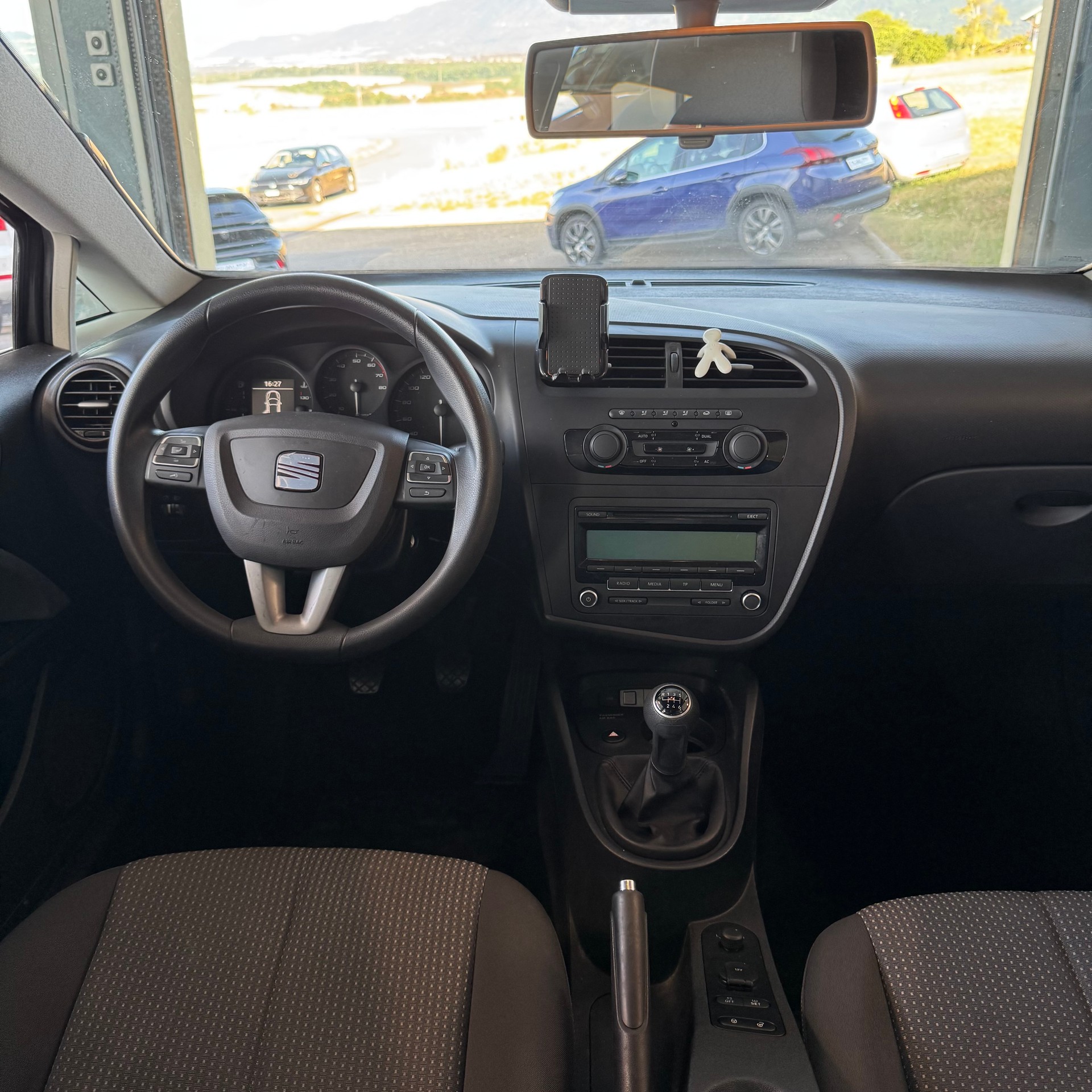 SEAT Leon 1.4 TSI Reference-image-9