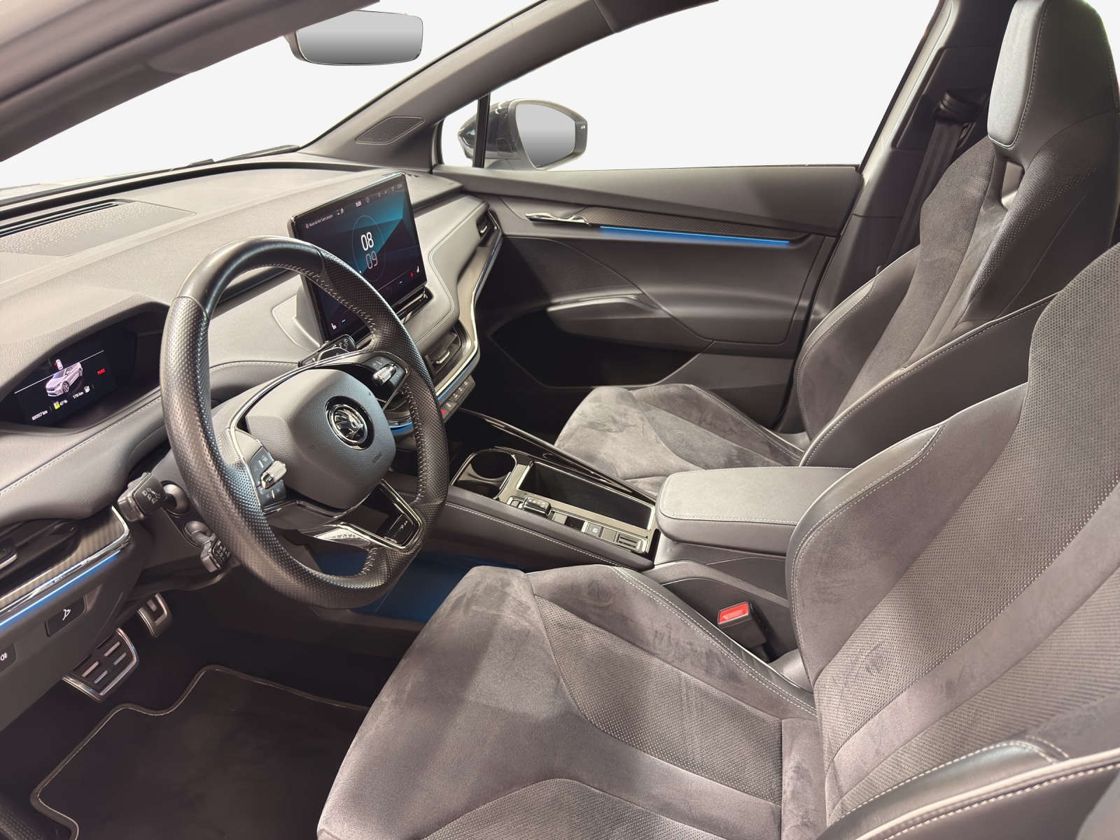 SKODA Enyaq iV 80x SportLine-image-8