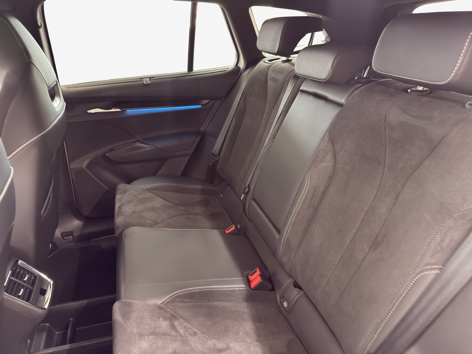 SKODA Enyaq iV 80x SportLine-image-12