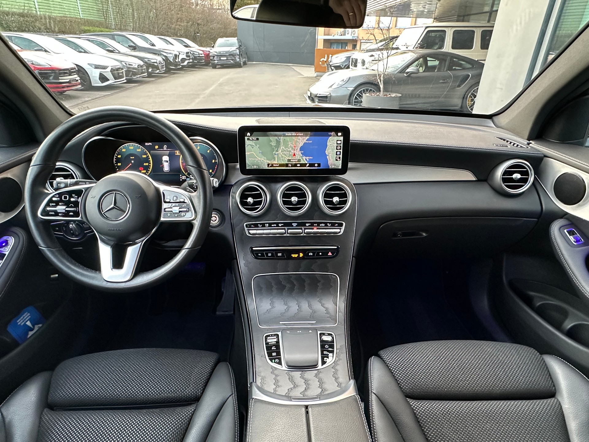 MERCEDES-BENZ GLC 220 d AMG Line 4 Matic-image-7