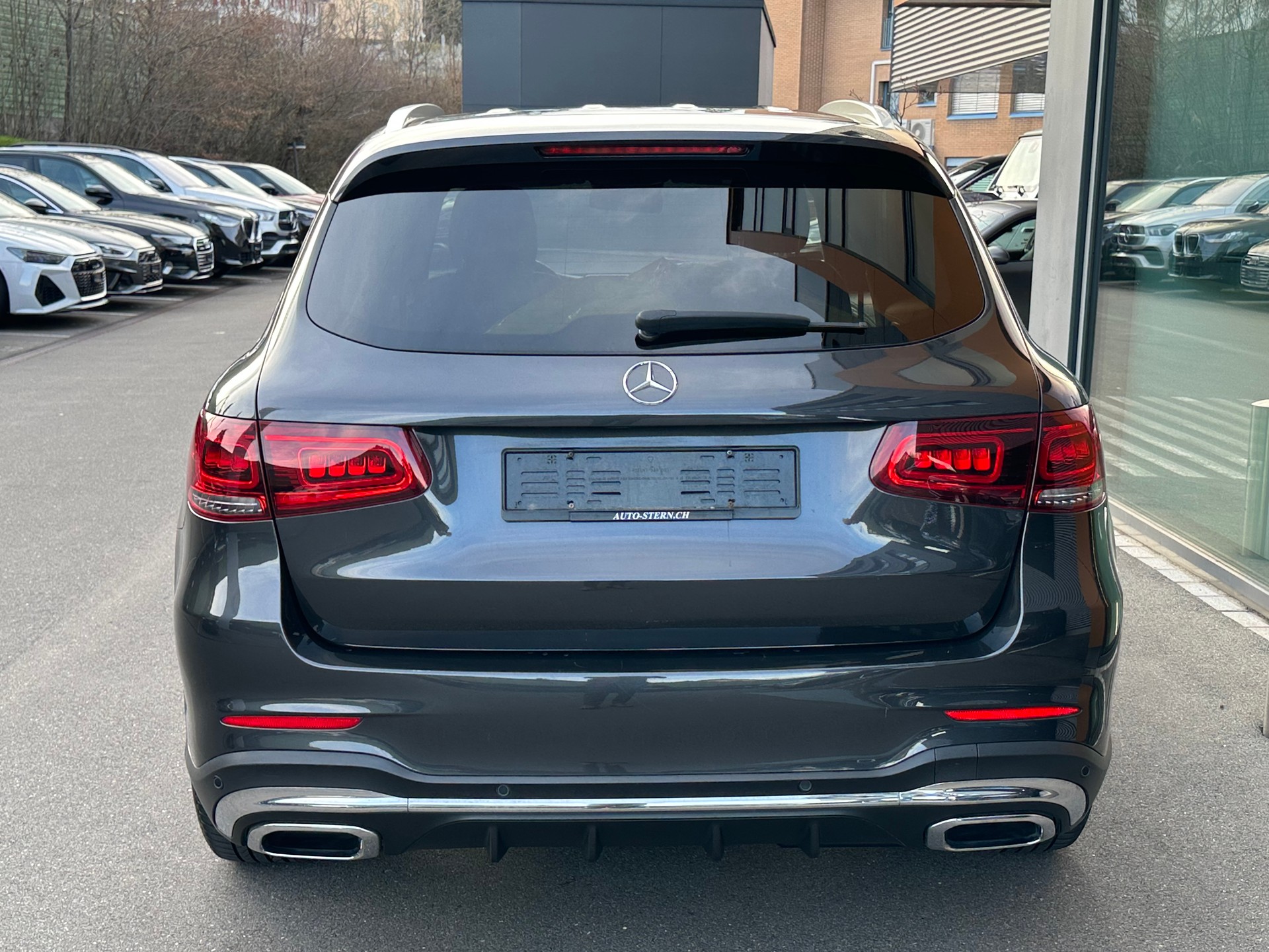 MERCEDES-BENZ GLC 220 d AMG Line 4 Matic-image-2