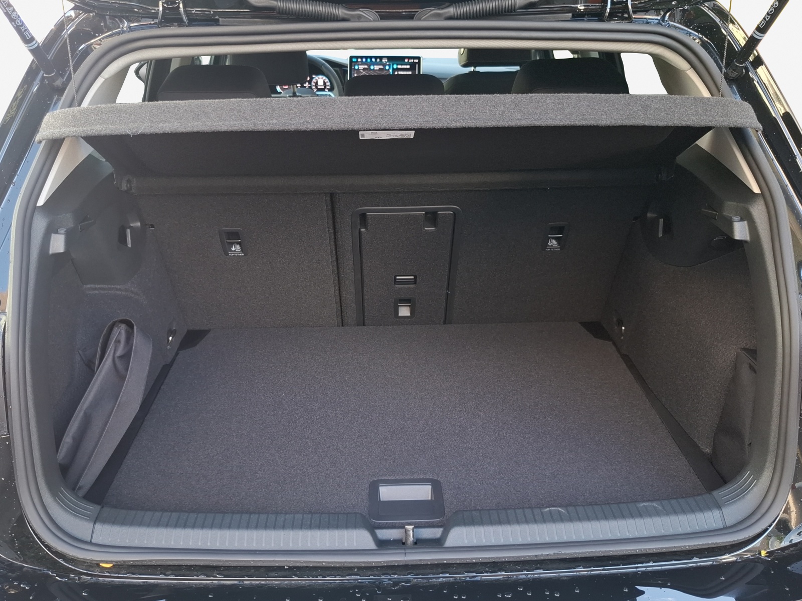 VW Golf 1.5 e TSI mHEV United DSG-image-12