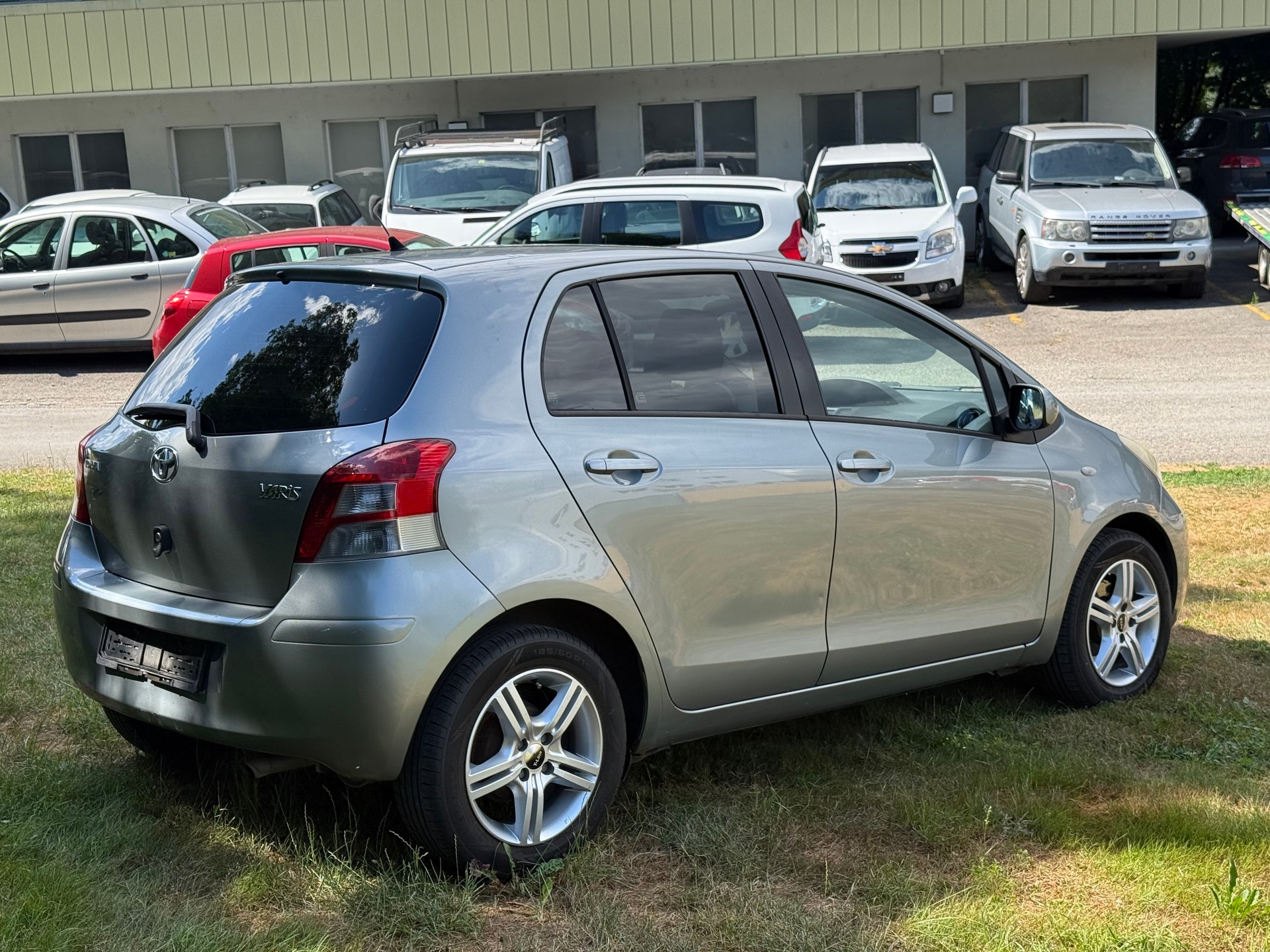 TOYOTA Yaris 1.33 Linea Sol-image-4