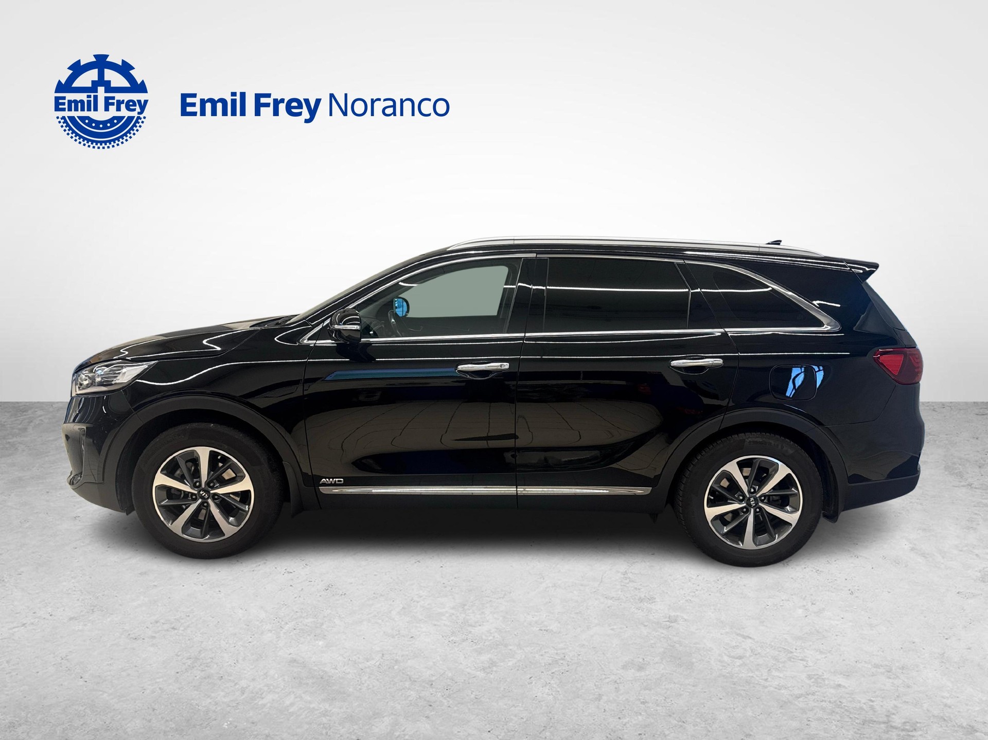 KIA Sorento 2.2 CRDi Trend Active AWD 7 Posti! + Ruote invernali incluse-image-1