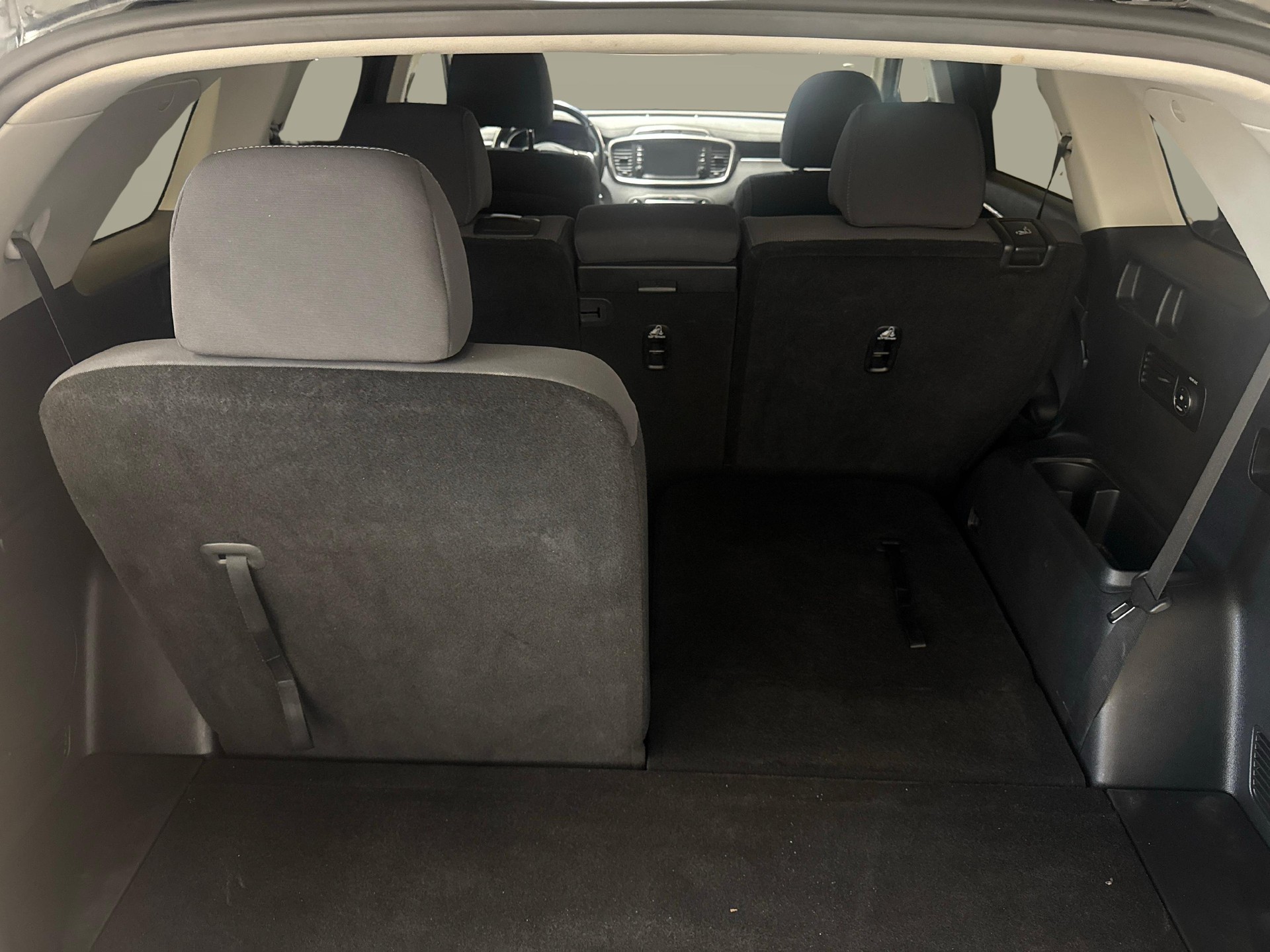 KIA Sorento 2.2 CRDi Trend Active AWD 7 Posti! + Ruote invernali incluse-image-11