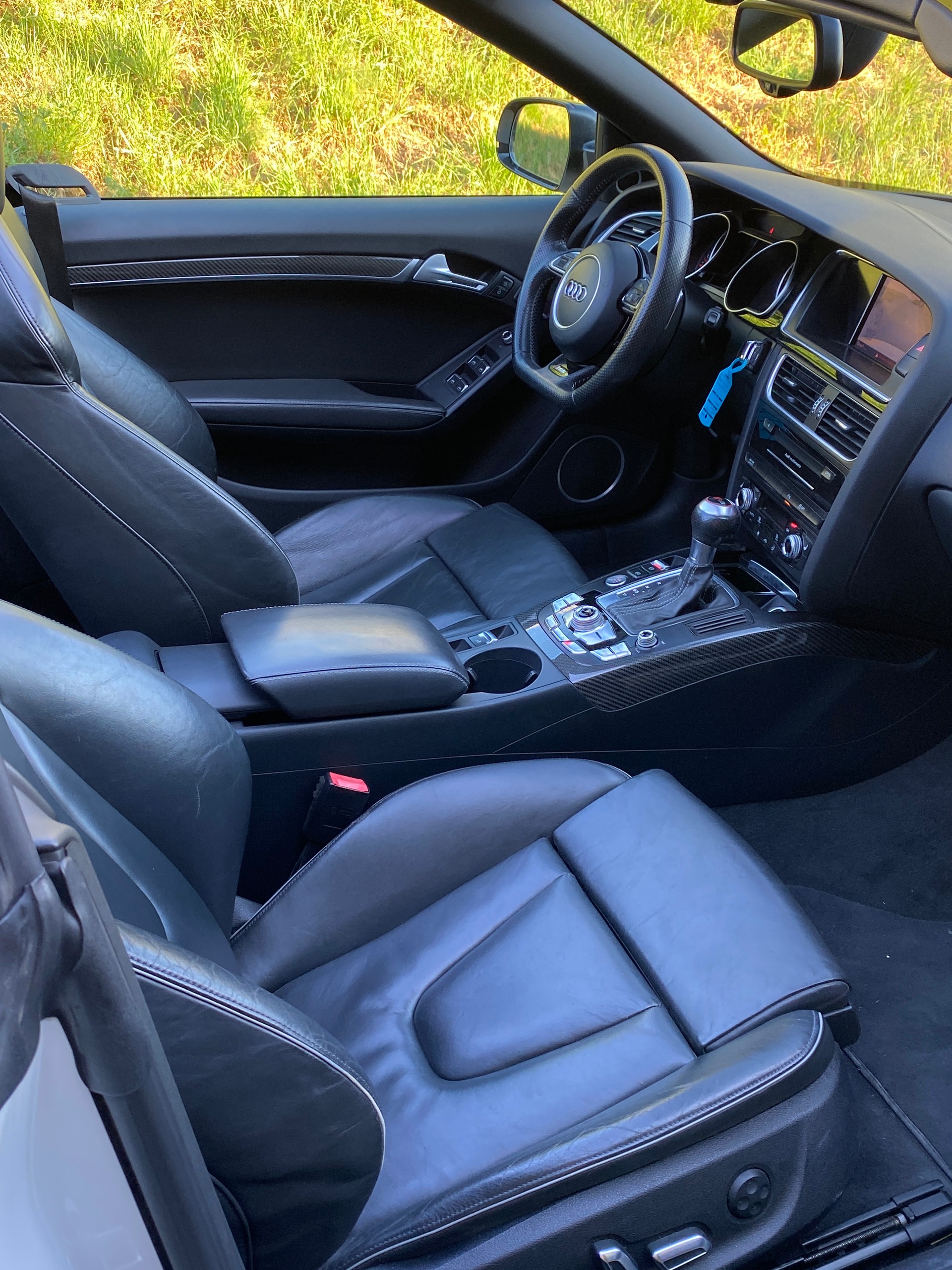 AUDI RS5 Cabrio 4.2 FSI quattro S-tronic-image-8