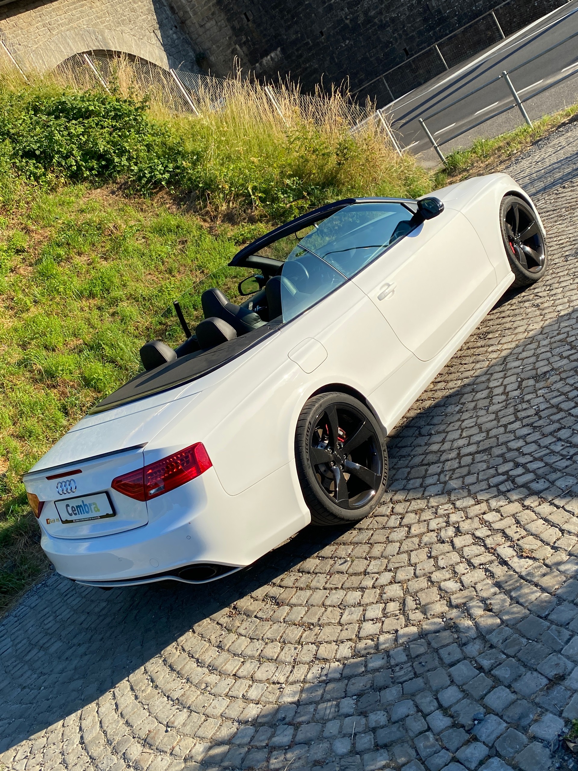 AUDI RS5 Cabrio 4.2 FSI quattro S-tronic-image-1