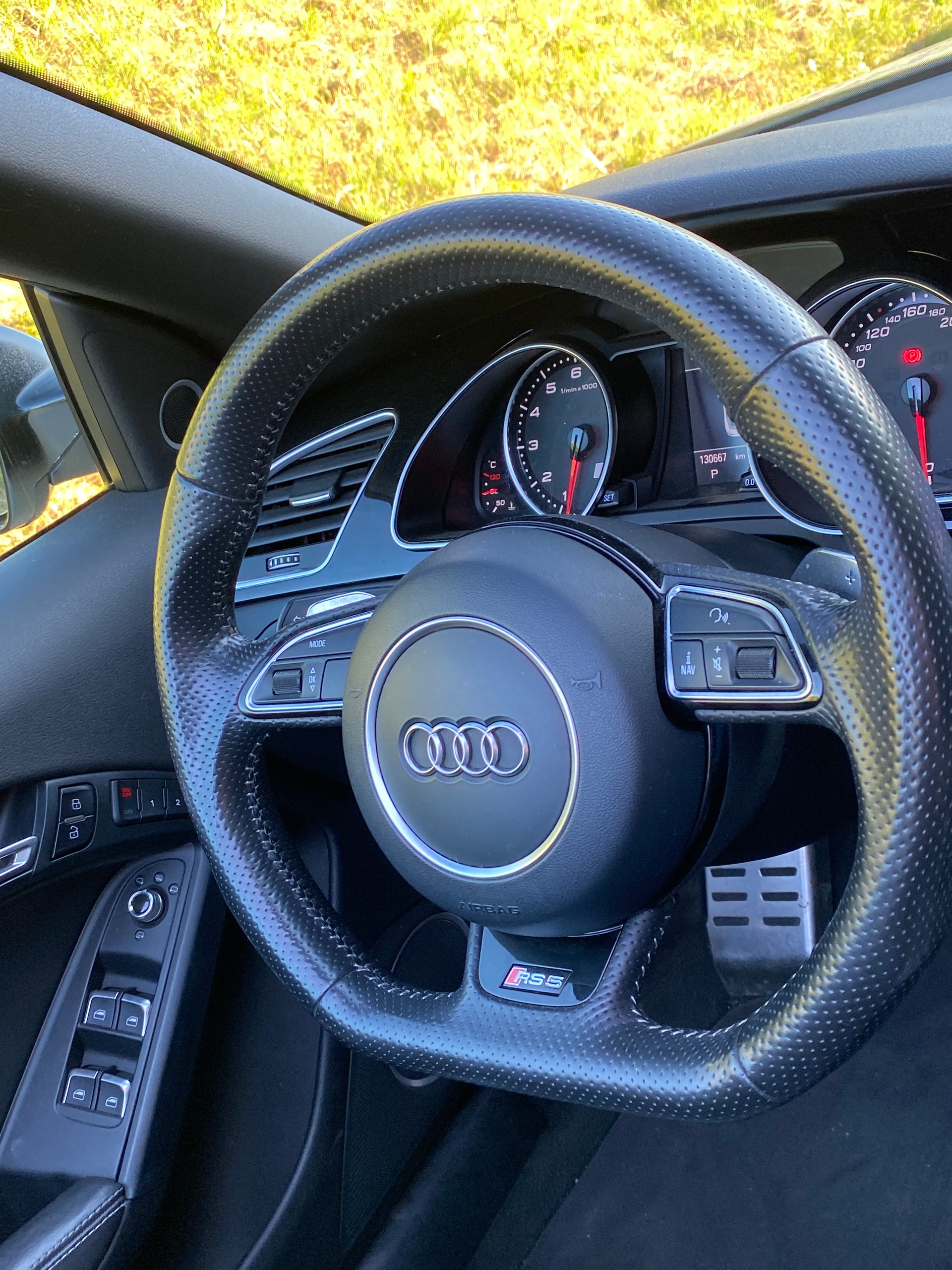 AUDI RS5 Cabrio 4.2 FSI quattro S-tronic-image-12