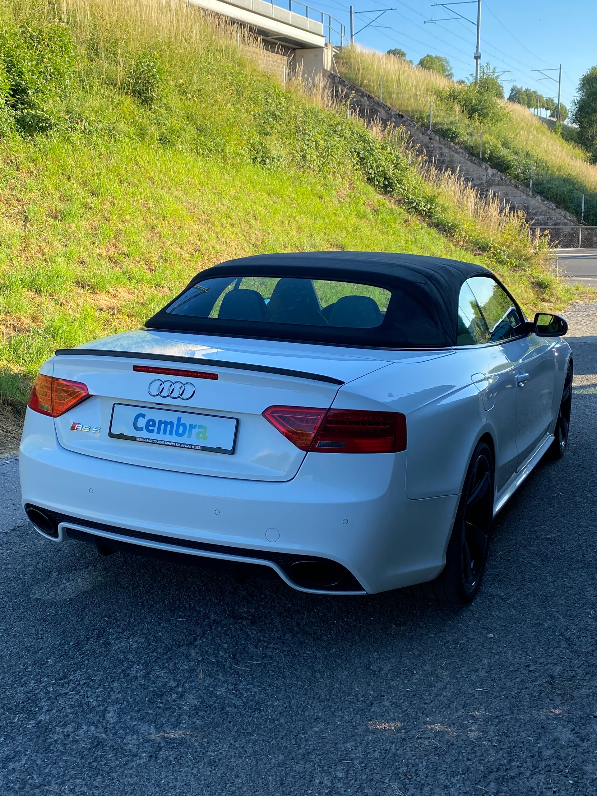 AUDI RS5 Cabrio 4.2 FSI quattro S-tronic-image-4