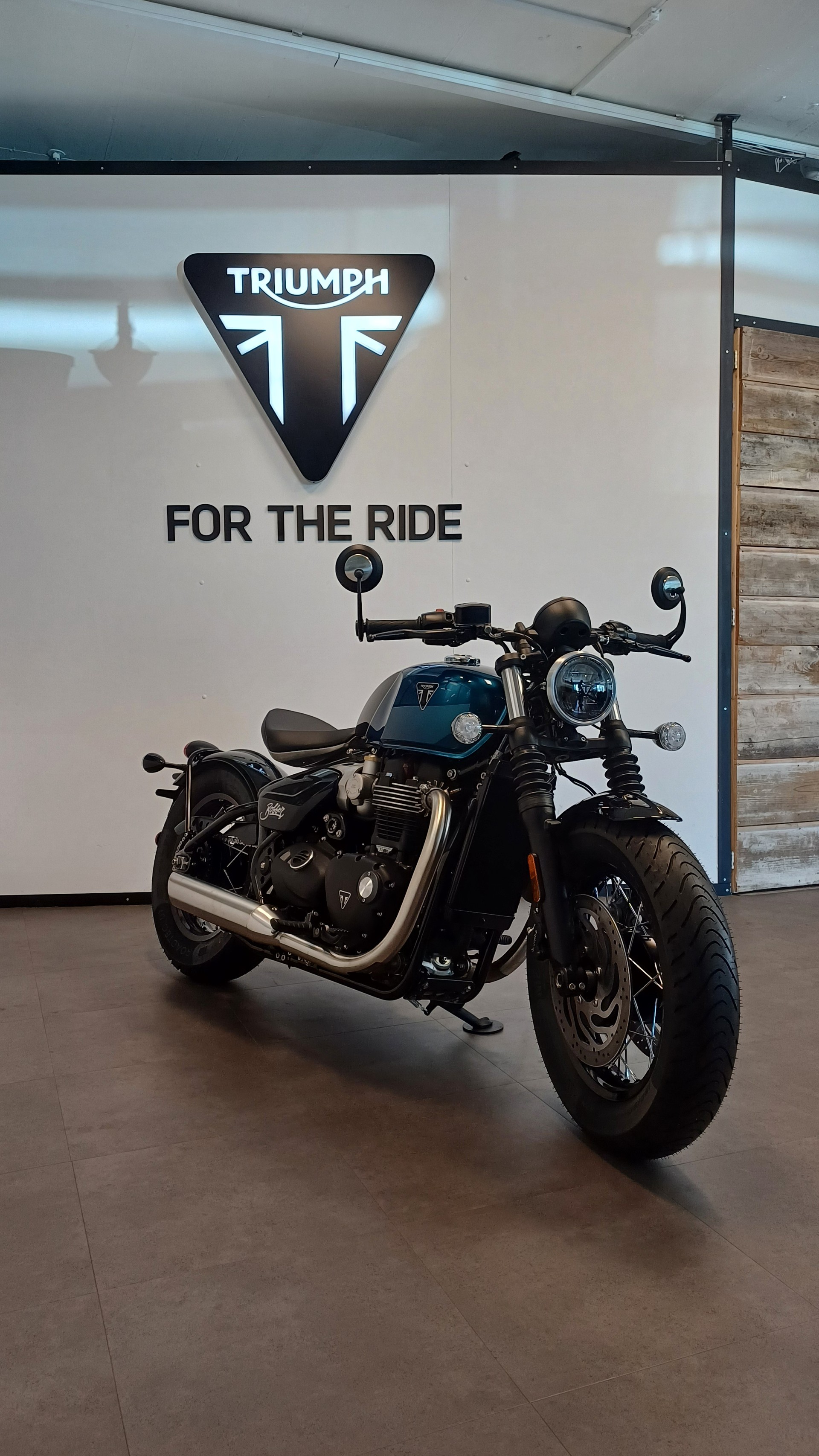 TRIUMPH Bonneville Bobber 35KW