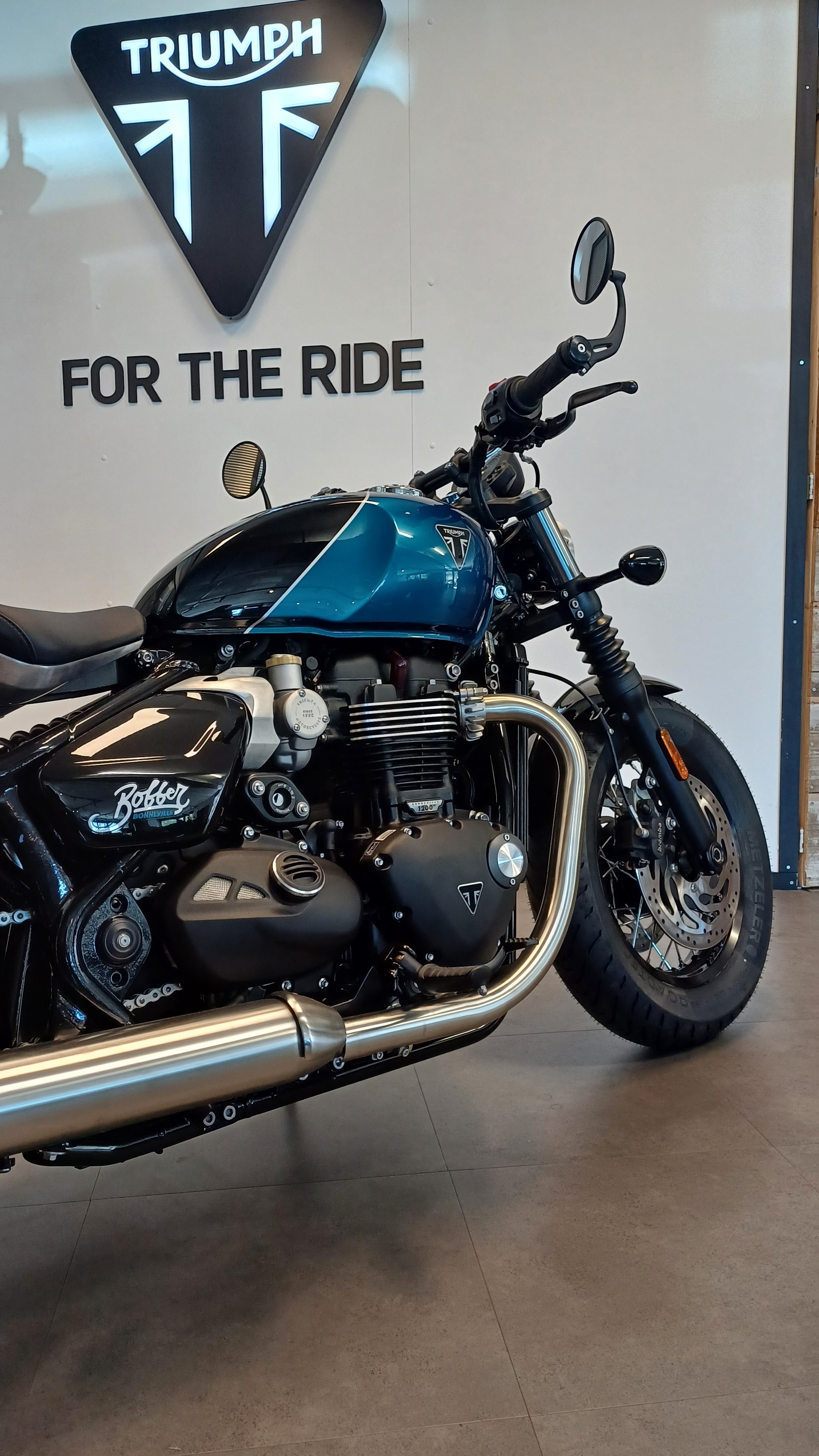 TRIUMPH Bonneville Bobber 35KW-image-7