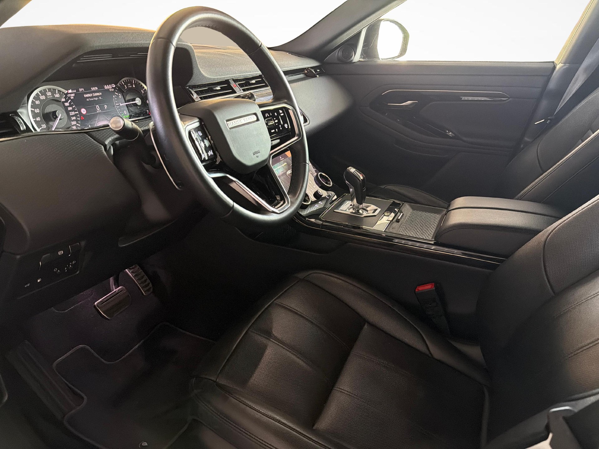 LAND ROVER Range Rover Evoque 1.5 T 300e R-Dynamic S Plug In Hybrid-image-12