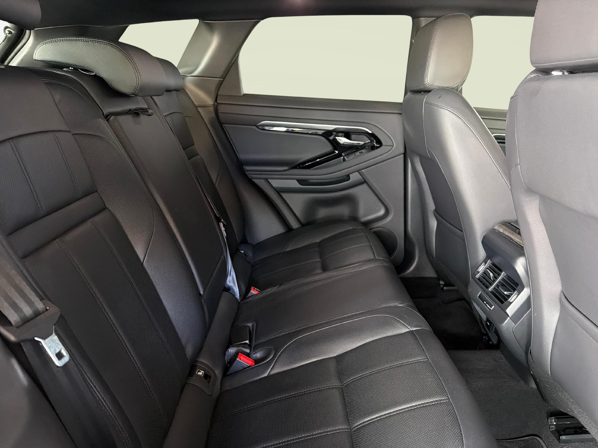 LAND ROVER Range Rover Evoque 1.5 T 300e R-Dynamic S Plug In Hybrid-image-10