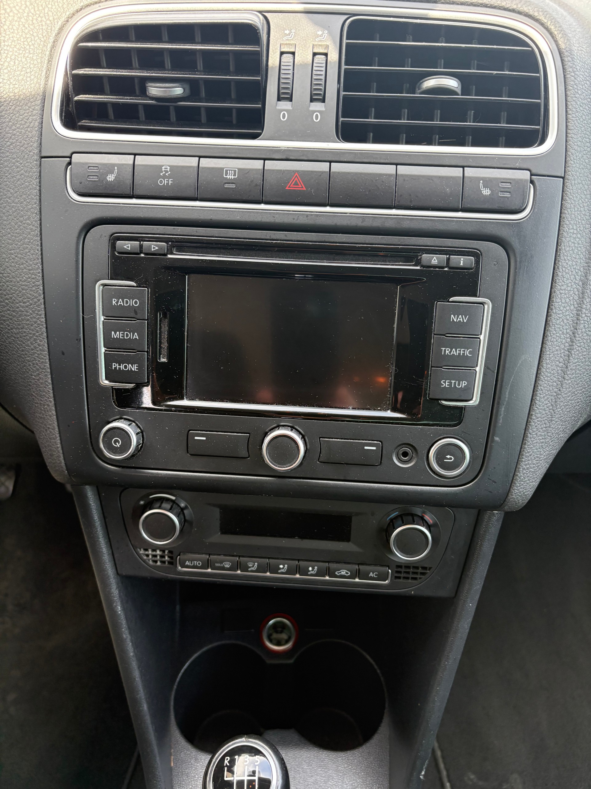 VW Polo 1.2 TSI Comfortline-image-8