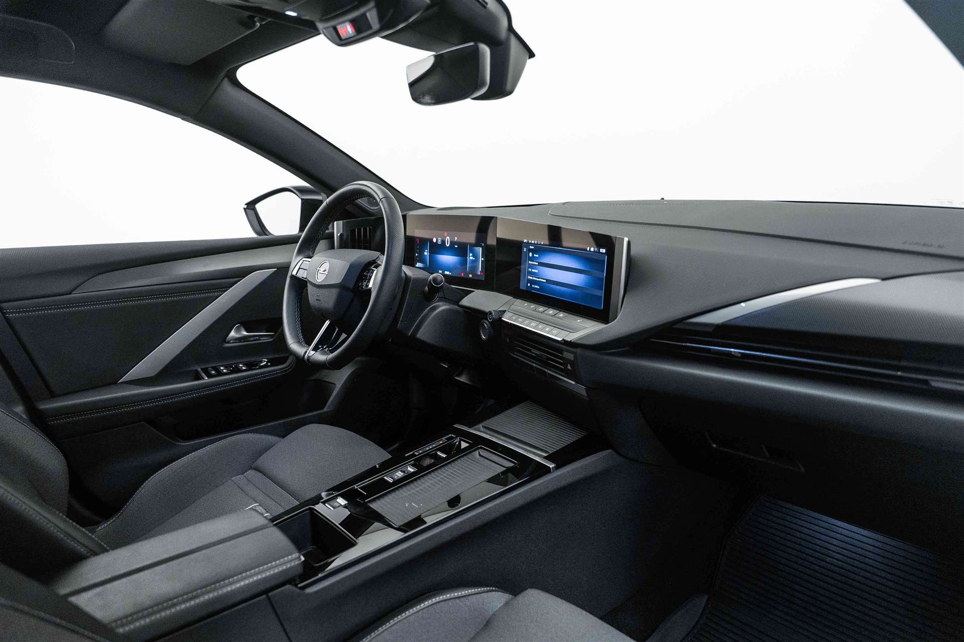 OPEL Astra Sports Tourer 1.2i Turbo GS Automat-image-9